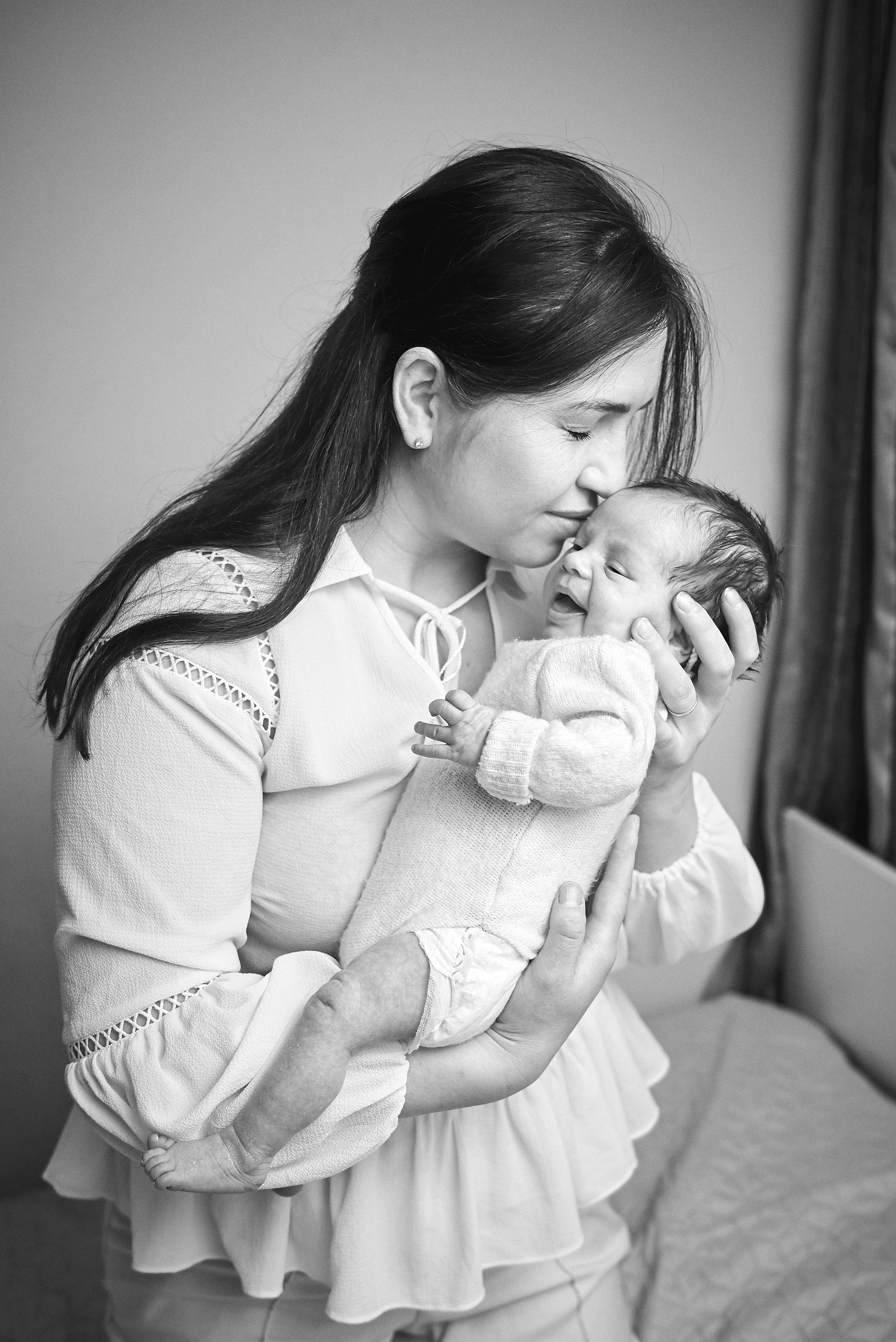 Таня Софія Віктор і Лєра. Фотограф новонароджених діток та їх сімей в Тернополі