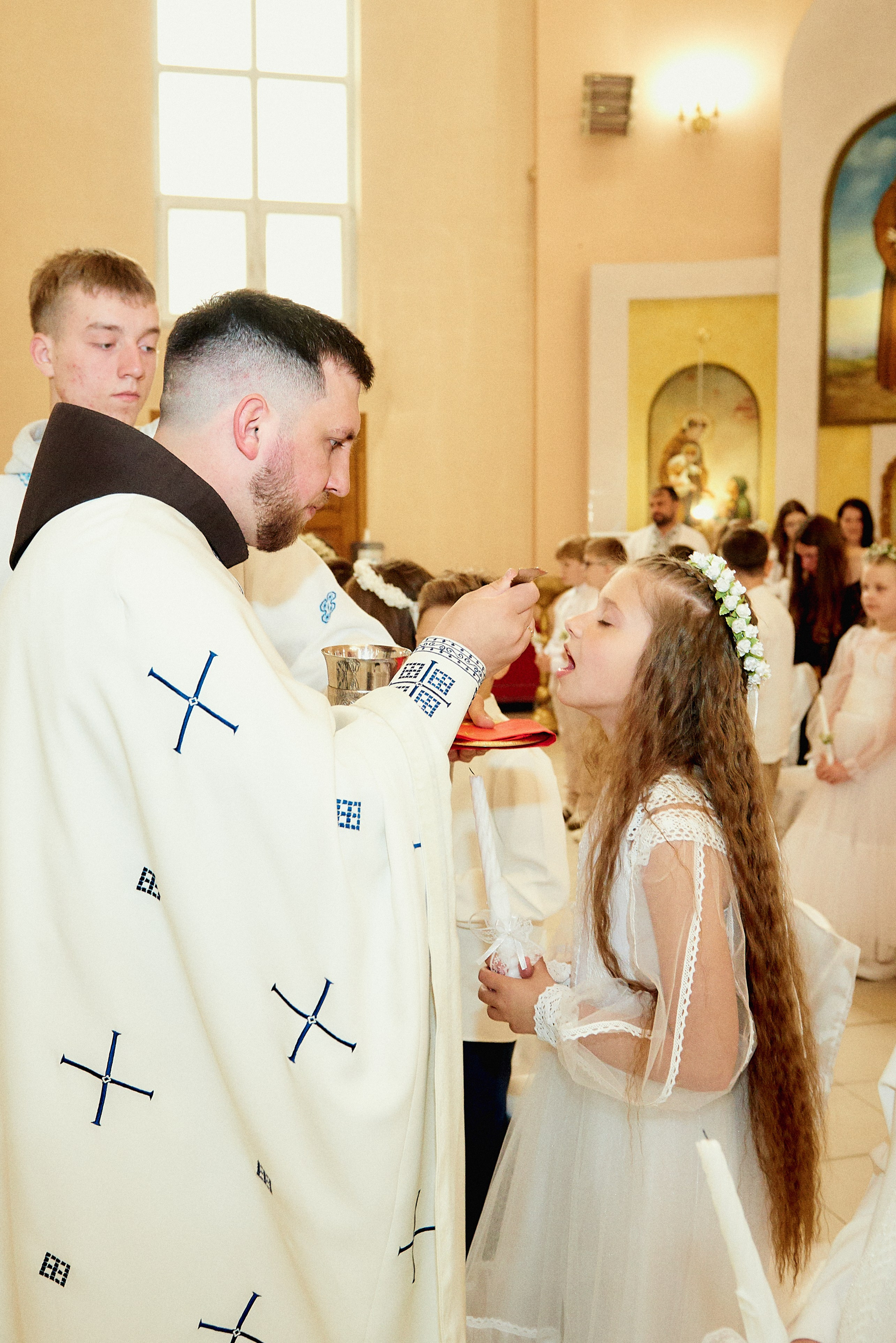Церква св. Петра. Фотограф новонароджених діток та їх сімей в Тернополі
