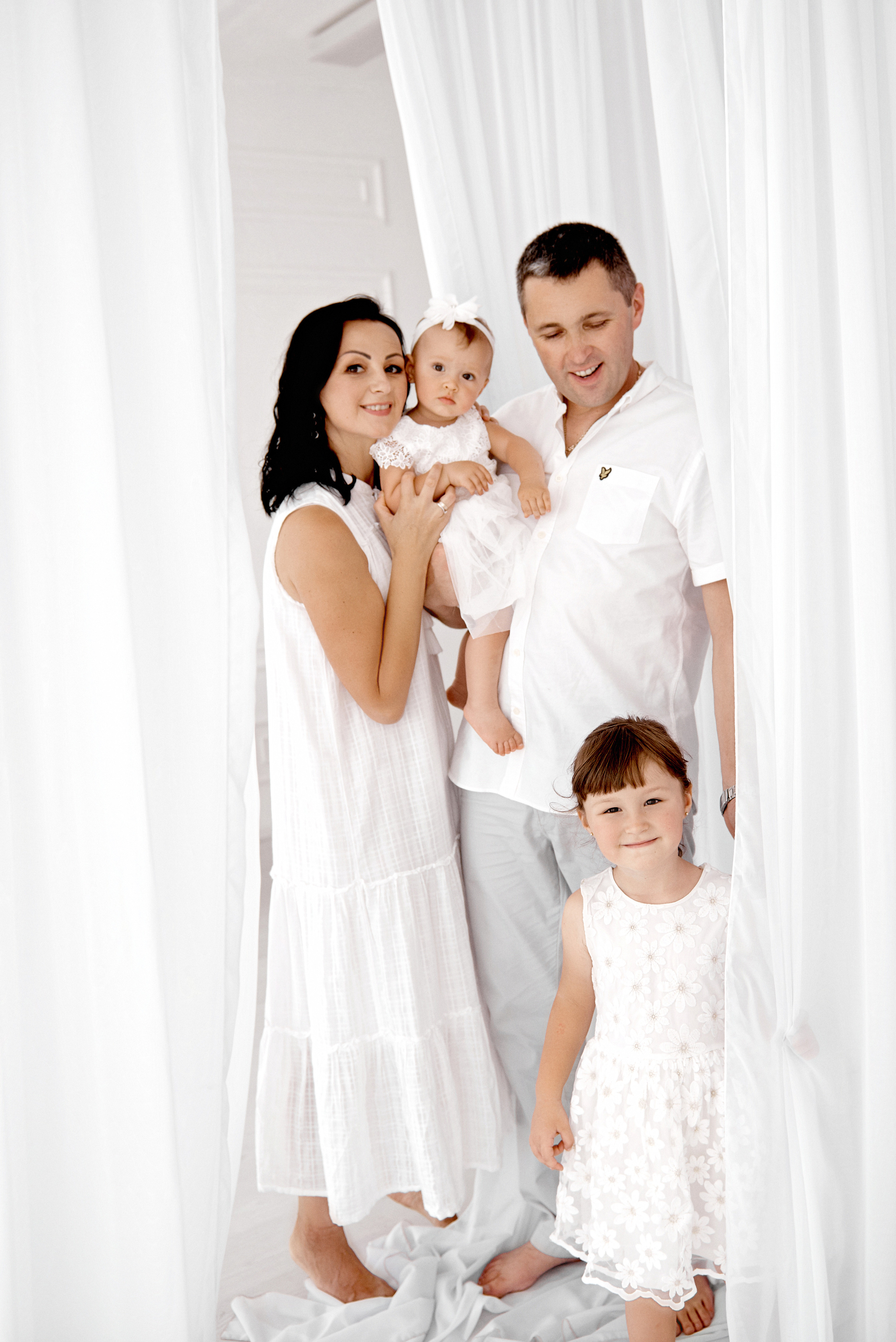 Емілі. Фотограф новонароджених діток та їх сімей в Тернополі