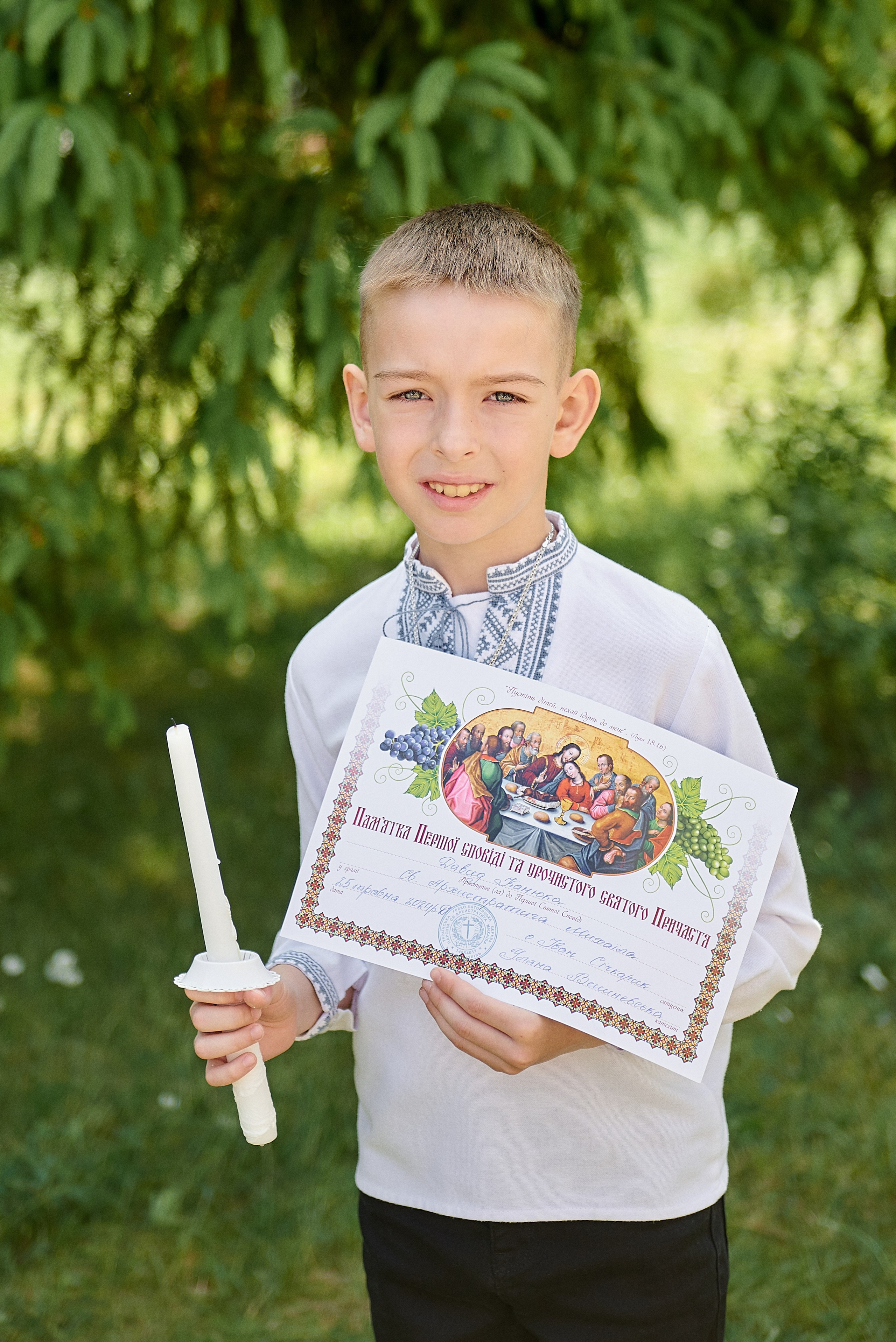 Причастя. Фотограф новонароджених діток та їх сімей в Тернополі