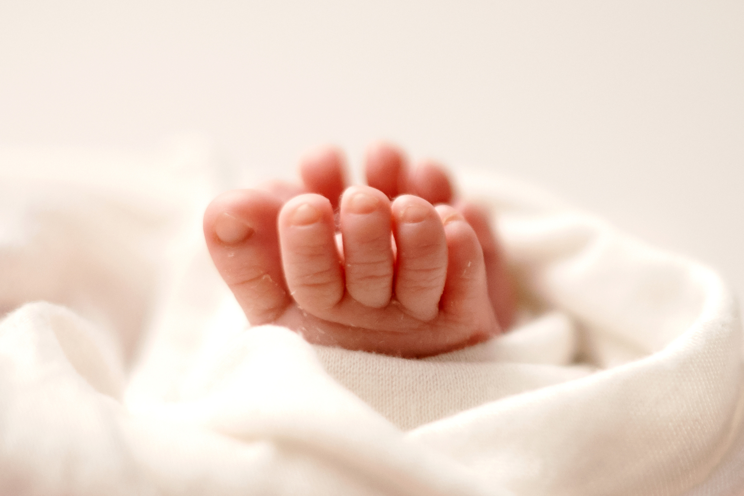 Фотограф новонароджених діток та їх сімей в Тернополі