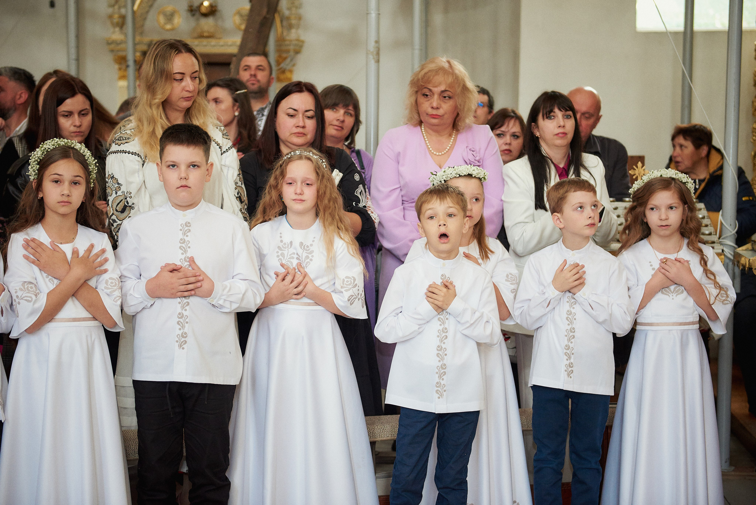 Церква Івана Богуслова. Фотограф новонароджених діток та їх сімей в Тернополі