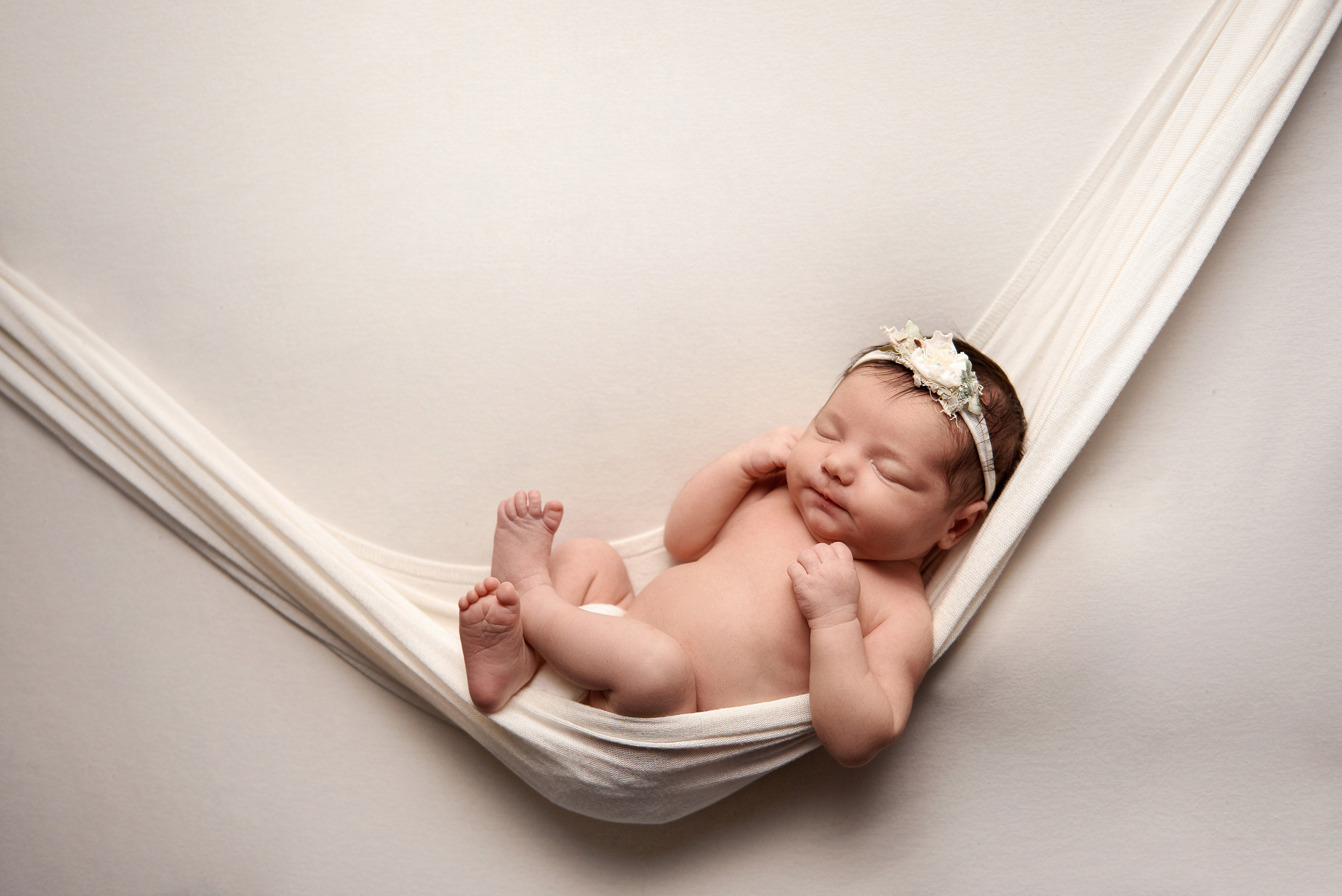 Newborn. Фотограф новонароджених діток та їх сімей в Тернополі