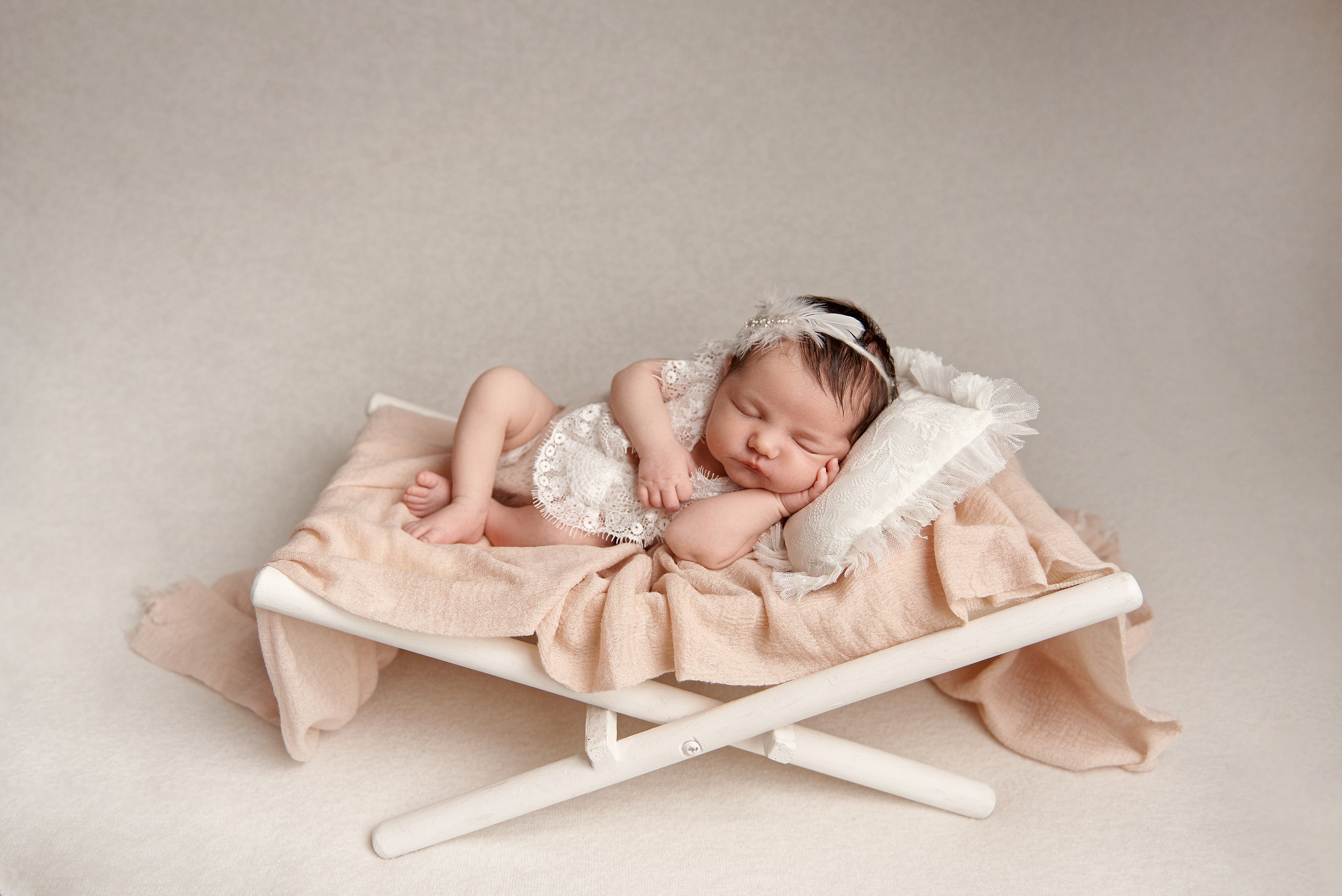 Newborn. Фотограф новонароджених діток та їх сімей в Тернополі