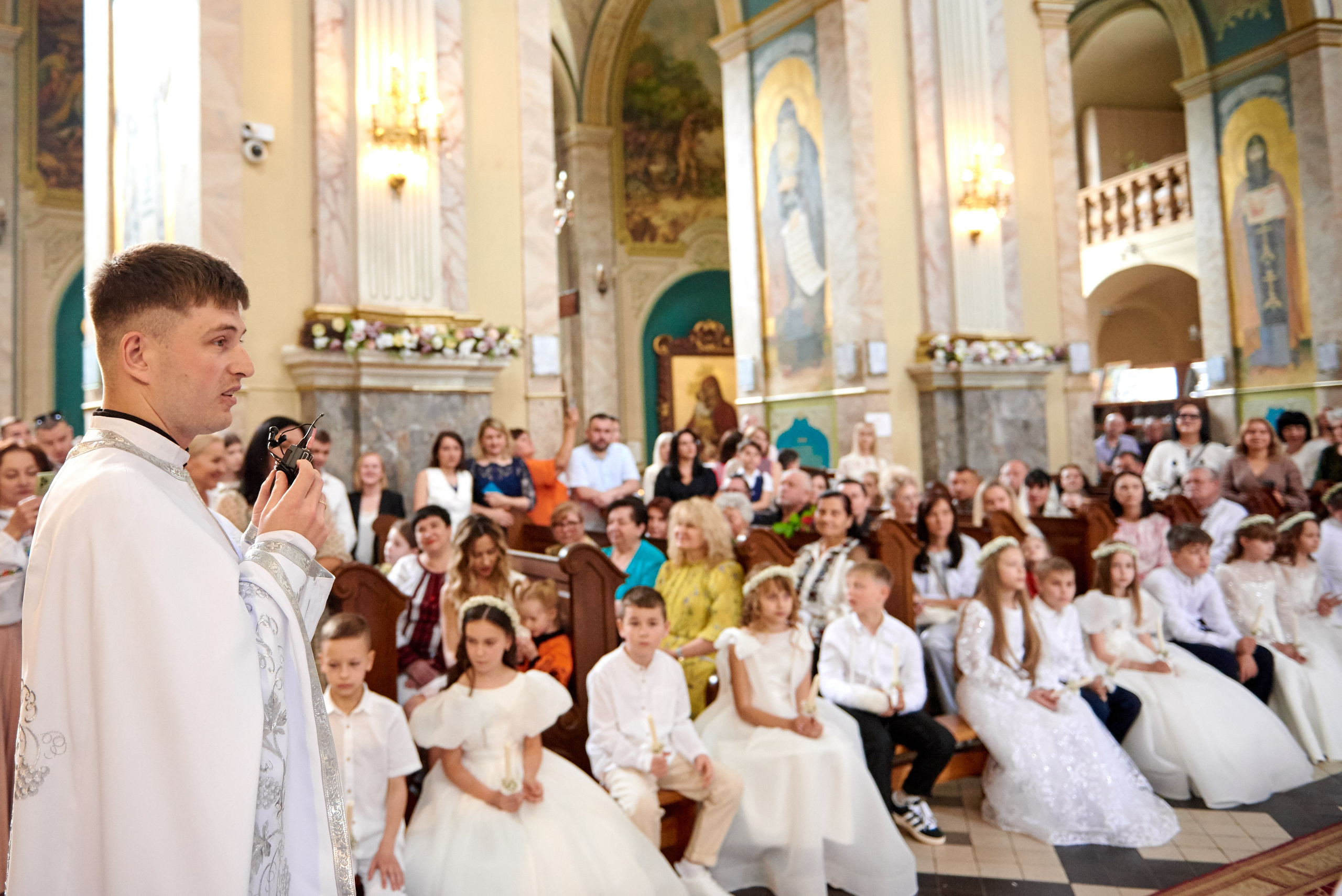 Архикатедральний Собор НЗПБ (Катедра). Фотограф новонароджених діток та їх сімей в Тернополі
