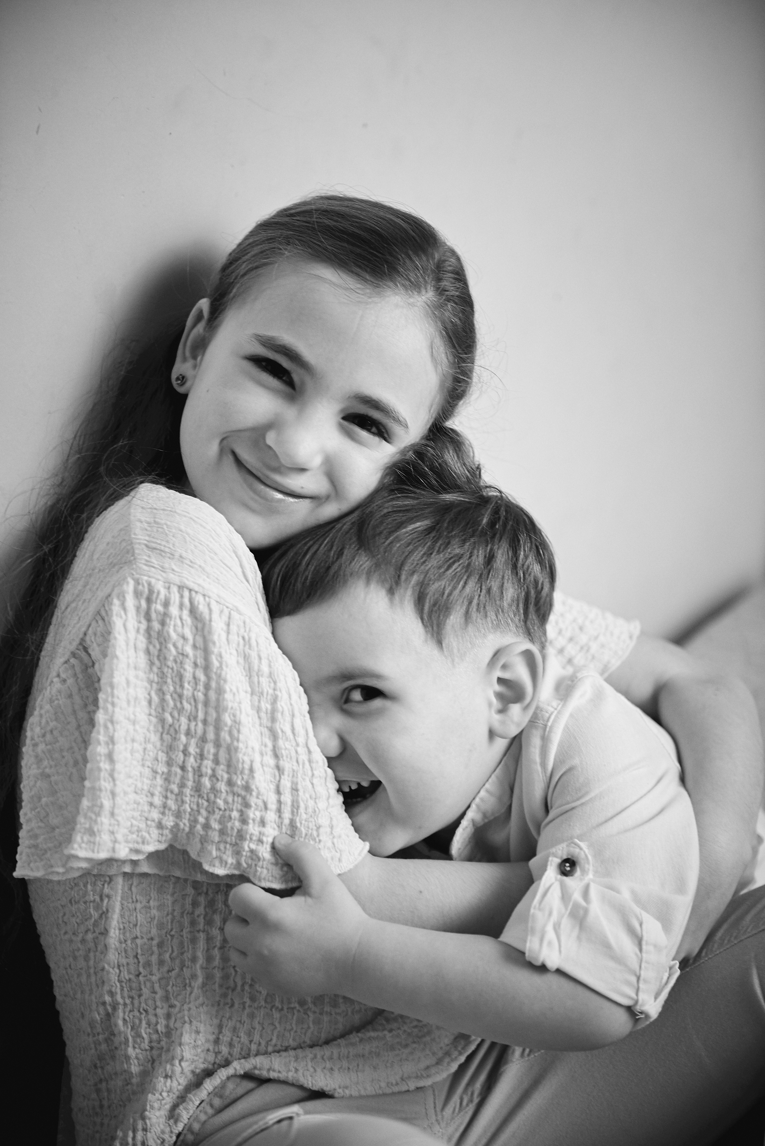 Таня Софія Віктор і Лєра. Фотограф новонароджених діток та їх сімей в Тернополі