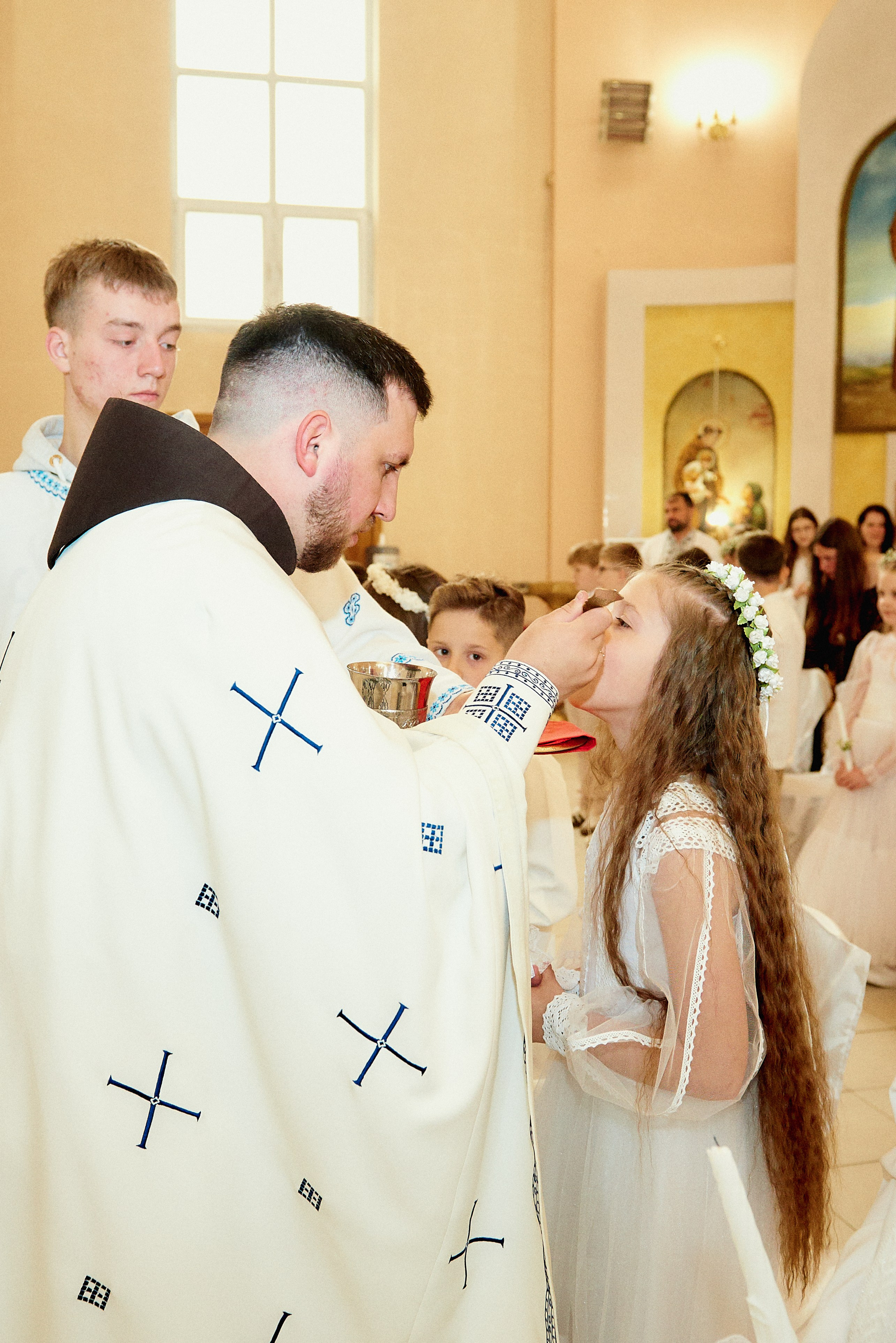 Церква св. Петра. Фотограф новонароджених діток та їх сімей в Тернополі