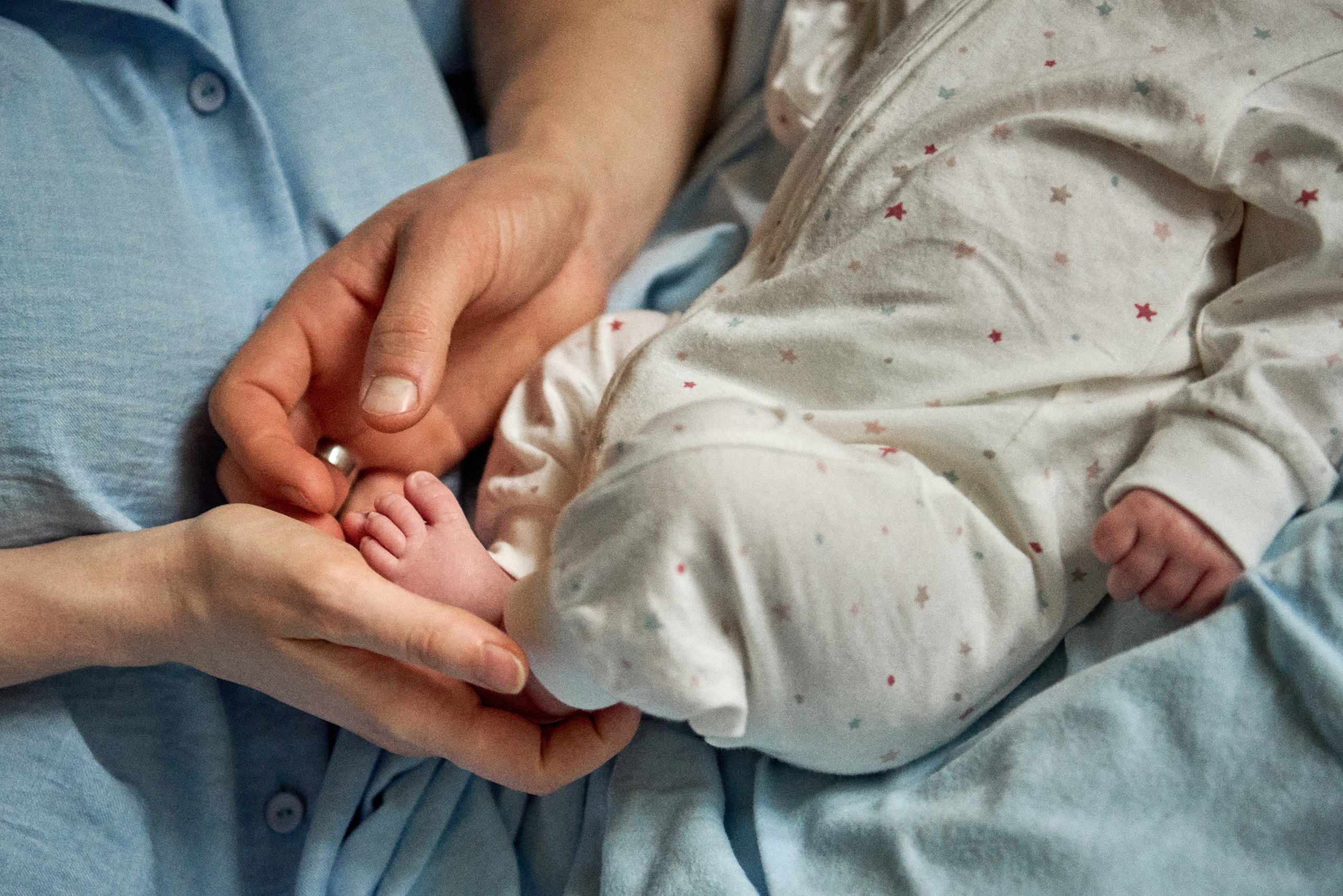 Аня Володя і Назар. Фотограф новонароджених діток та їх сімей в Тернополі