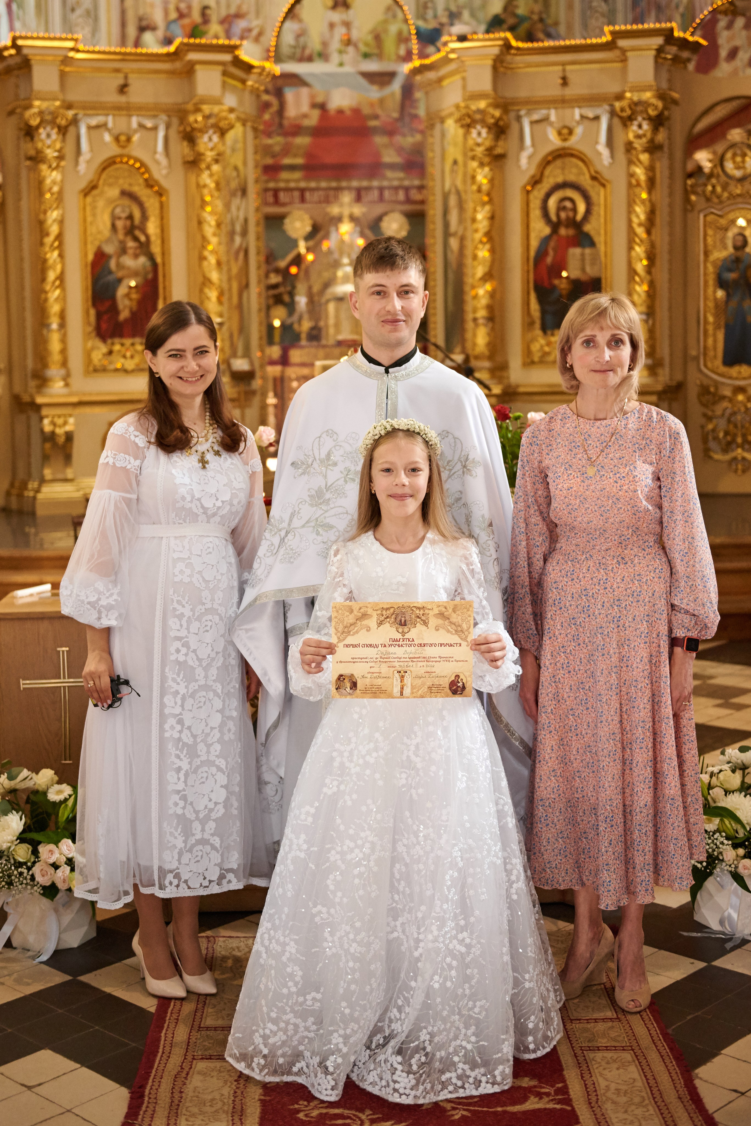 Архикатедральний Собор НЗПБ (Катедра). Фотограф новонароджених діток та їх сімей в Тернополі