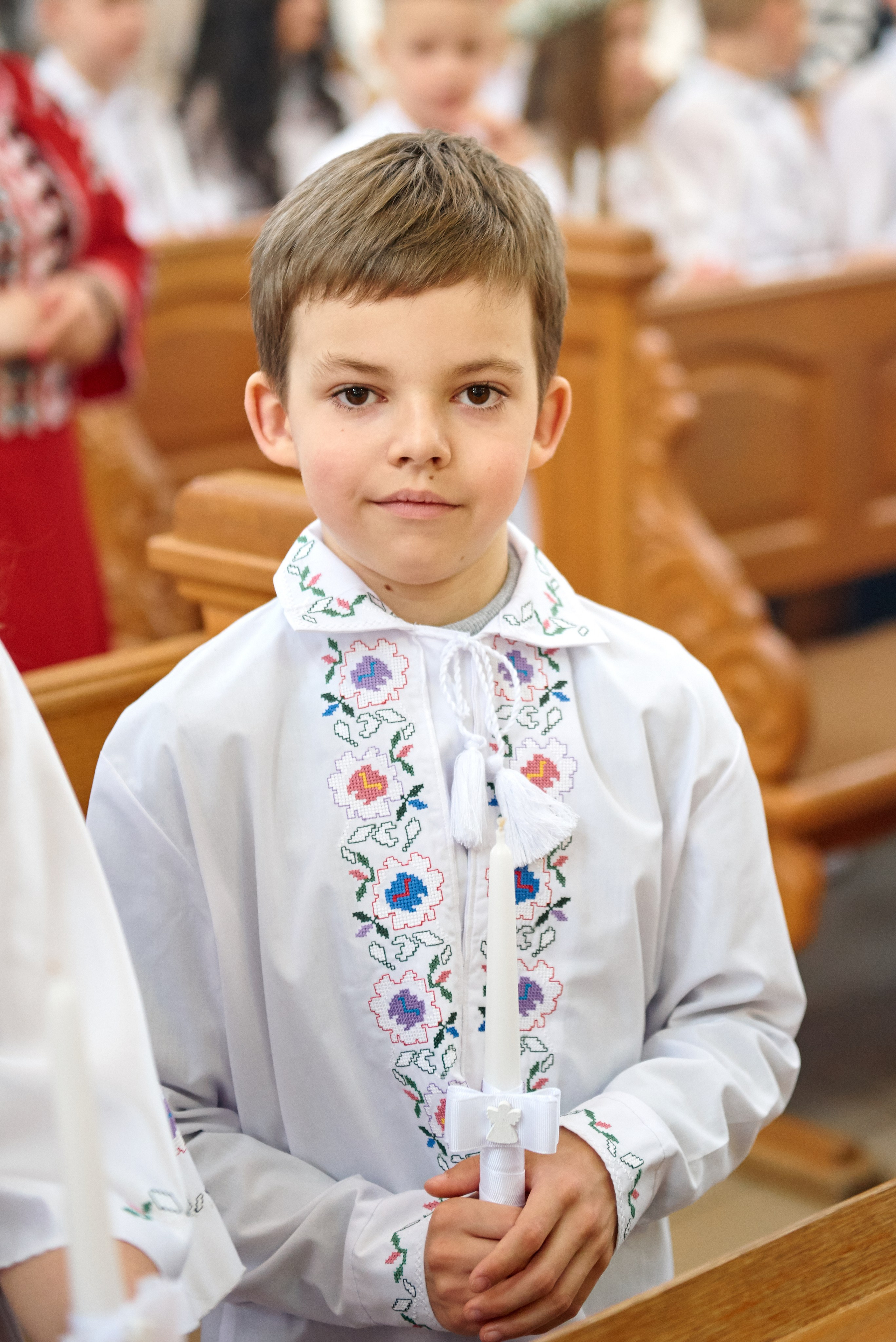 Храм Матері Божої Неустанної Помочі (біля літака). Фотограф новонароджених діток та їх сімей в Тернополі