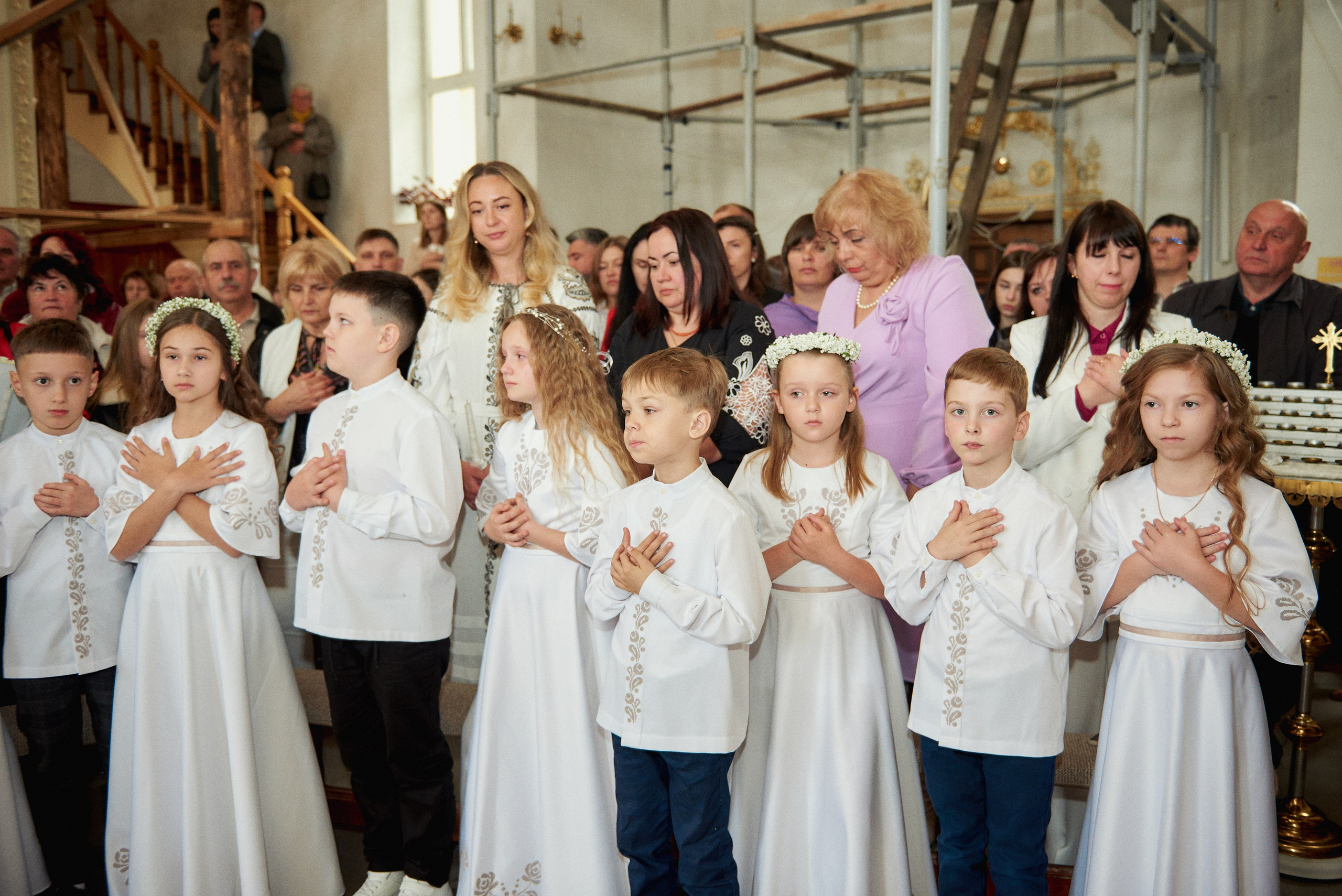 Церква Івана Богуслова. Фотограф новонароджених діток та їх сімей в Тернополі