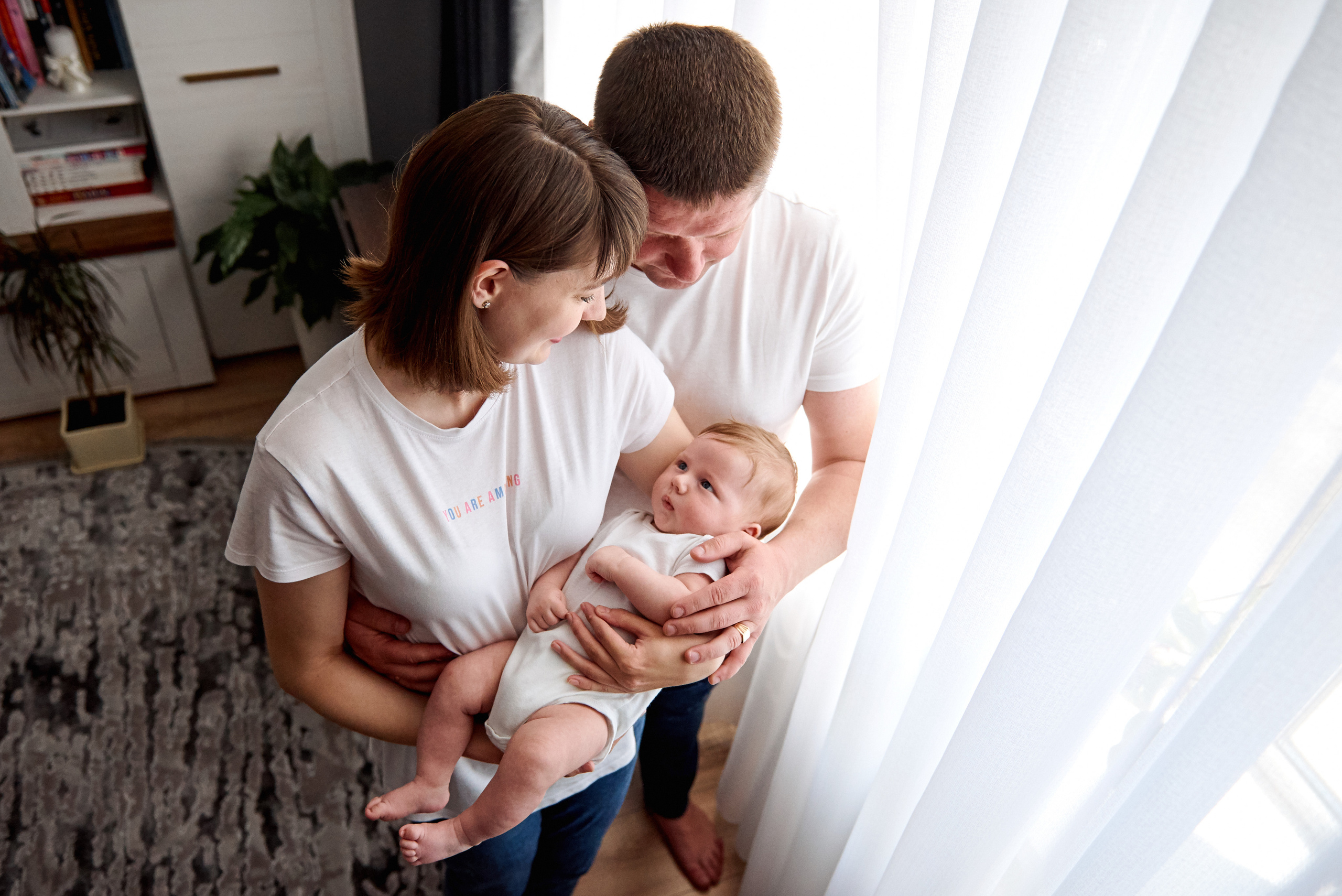 Таня Віталій Давид і Ніка. Фотограф новонароджених діток та їх сімей в Тернополі