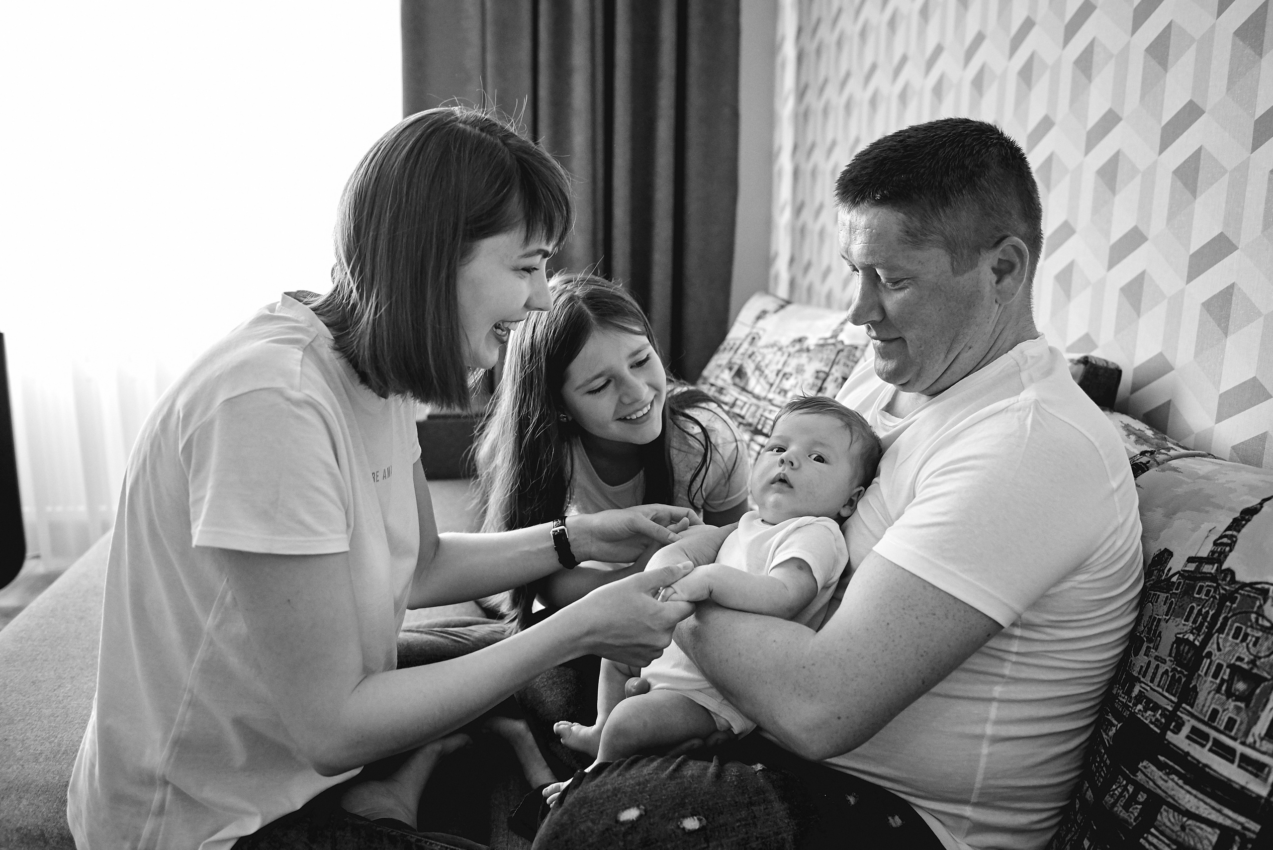 Таня Віталій Давид і Ніка. Фотограф новонароджених діток та їх сімей в Тернополі