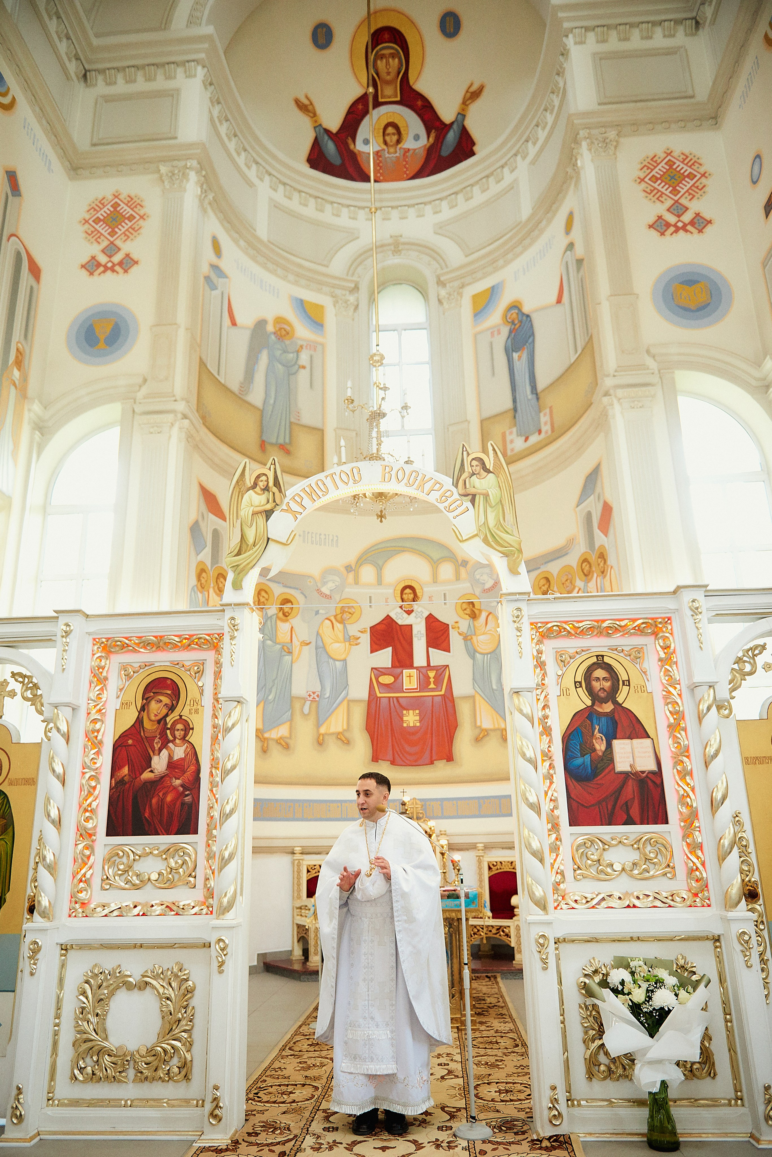 Церква Івана Богуслова. Фотограф новонароджених діток та їх сімей в Тернополі