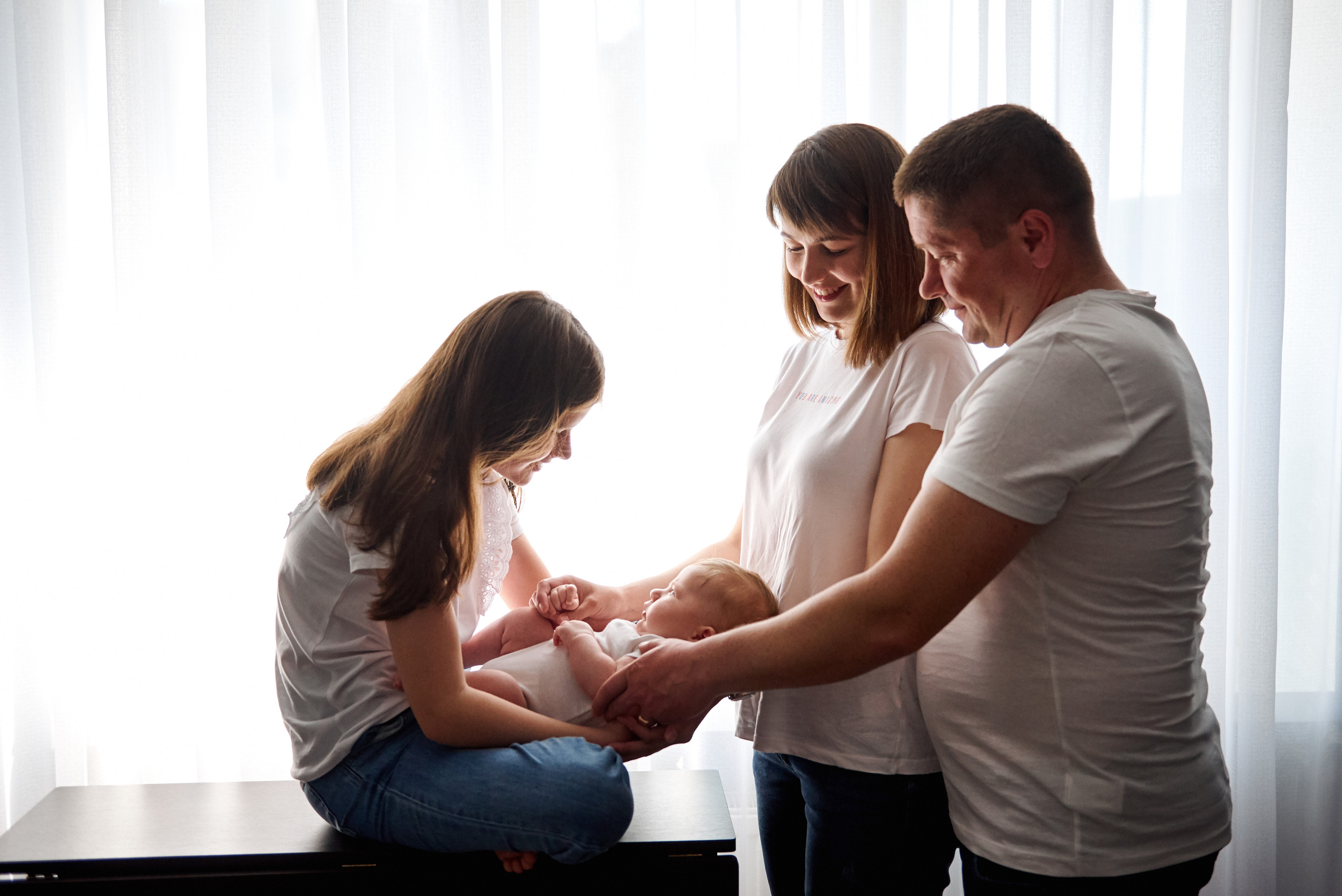 Таня Віталій Давид і Ніка. Фотограф новонароджених діток та їх сімей в Тернополі