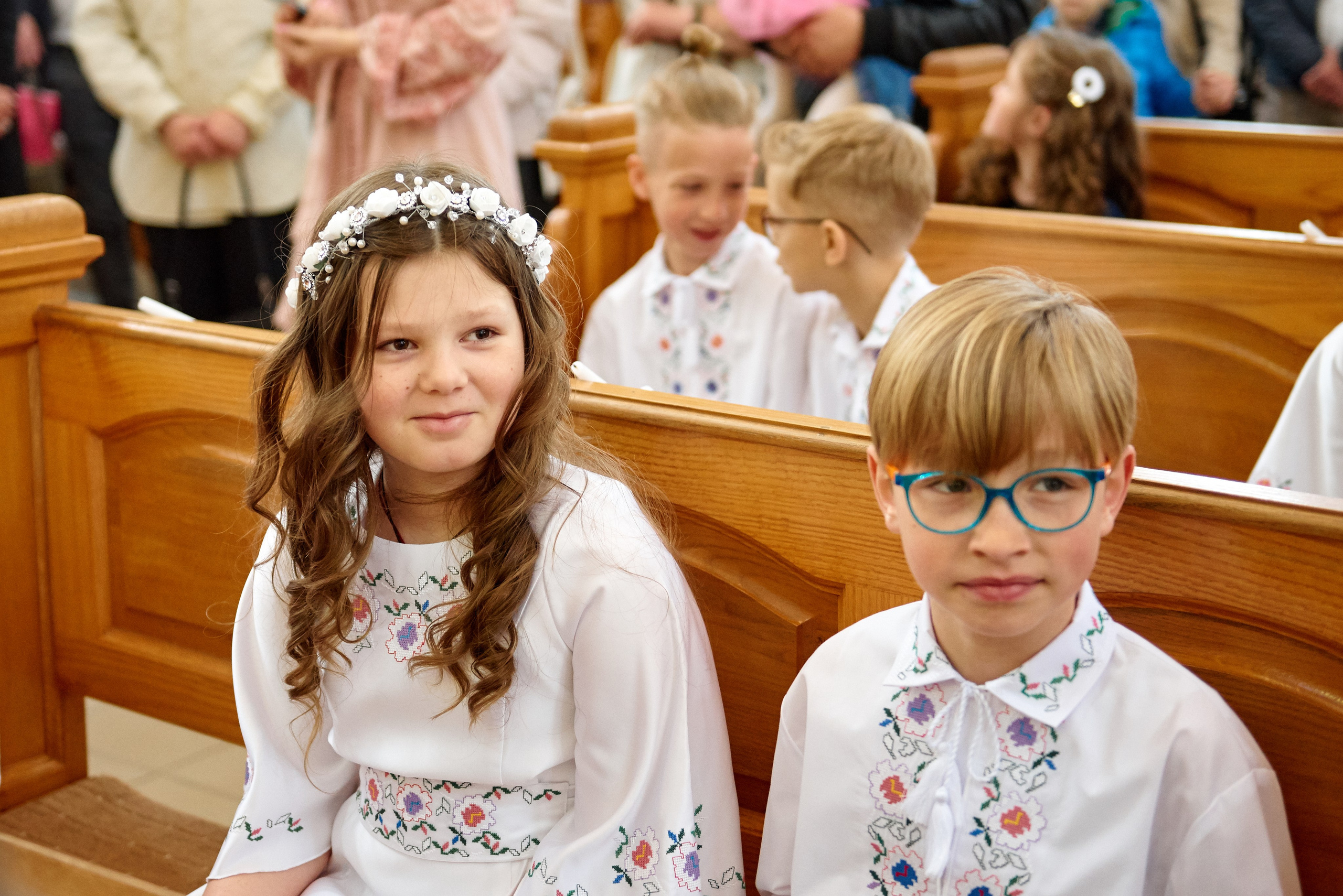 Храм Матері Божої Неустанної Помочі (біля літака). Фотограф новонароджених діток та їх сімей в Тернополі