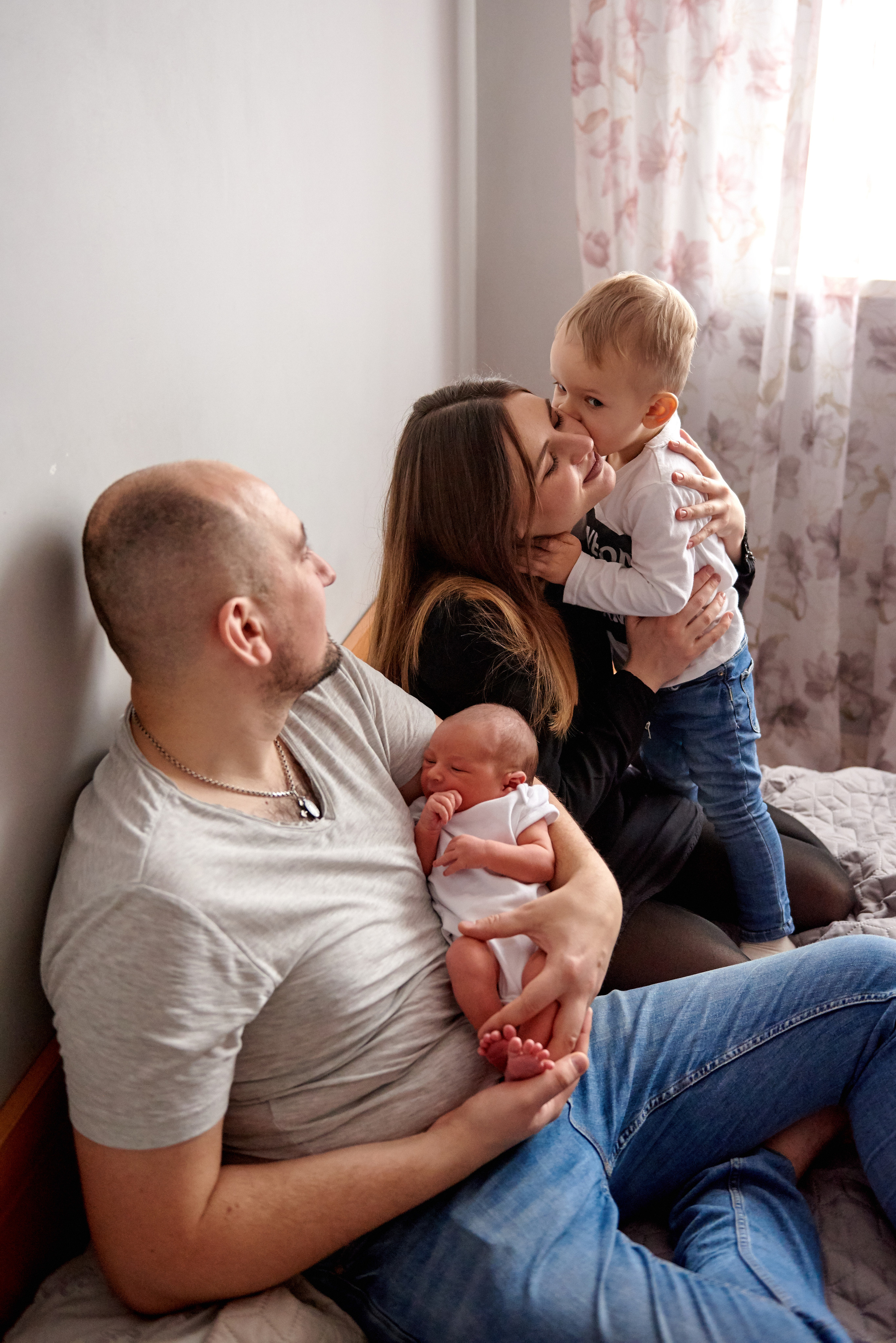 Lifestyle + малюк. Фотограф новонароджених діток та їх сімей в Тернополі