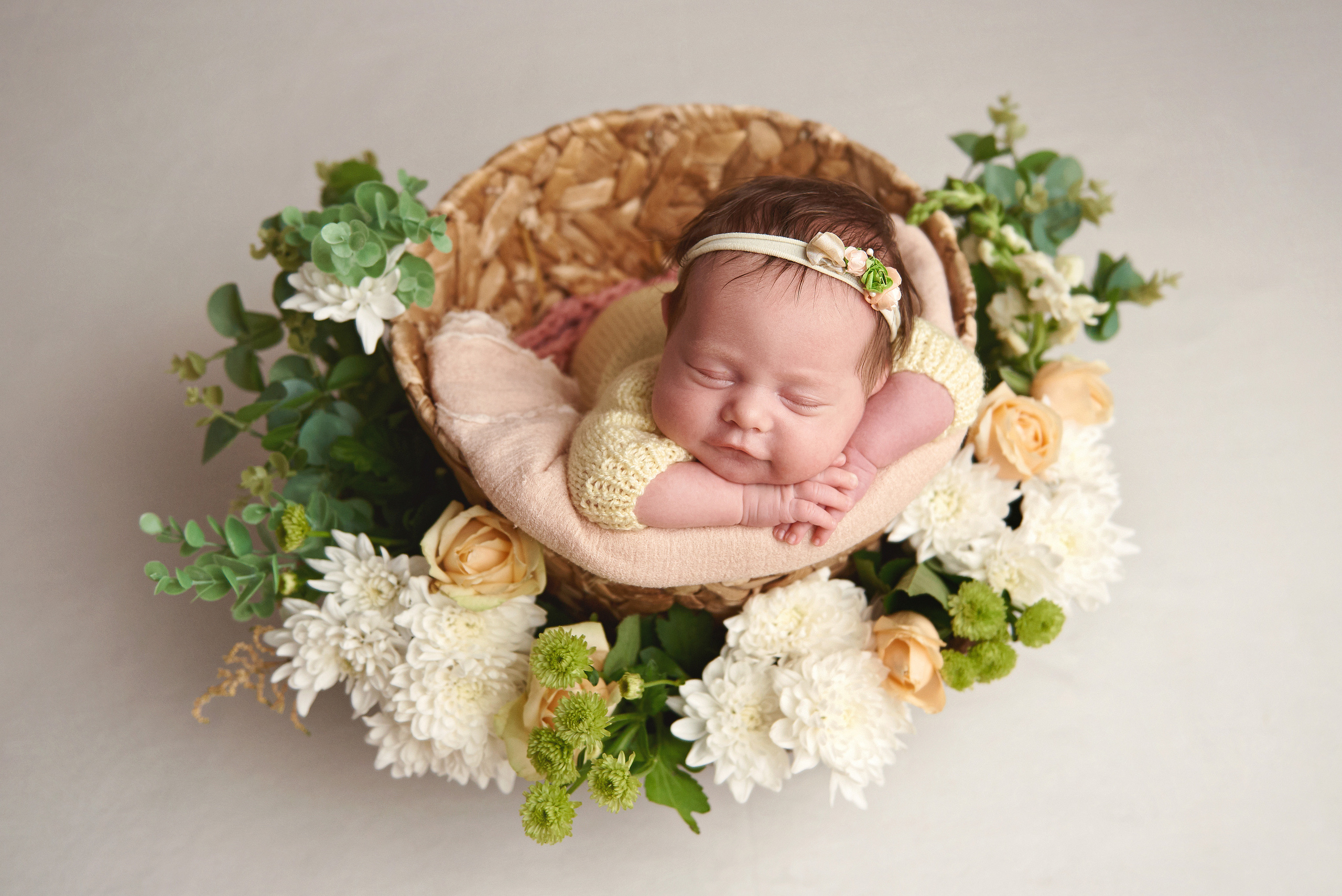 Newborn. Фотограф новонароджених діток та їх сімей в Тернополі