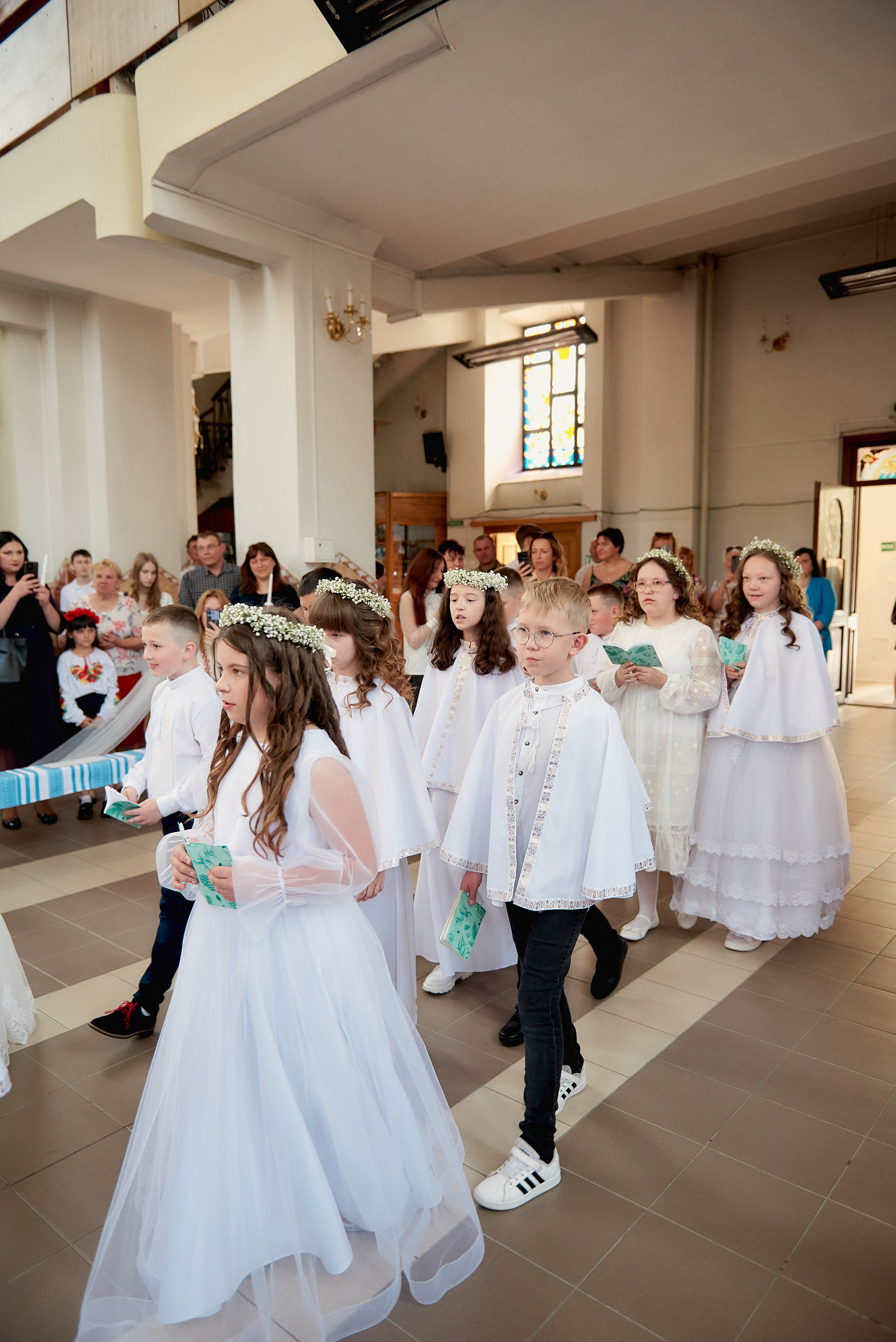 Причастя. Фотограф новонароджених діток та їх сімей в Тернополі