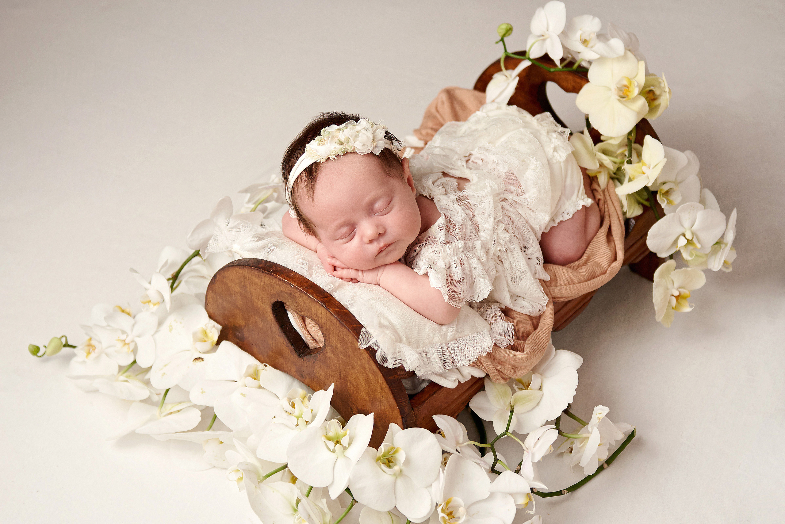 Newborn. Фотограф новонароджених діток та їх сімей в Тернополі