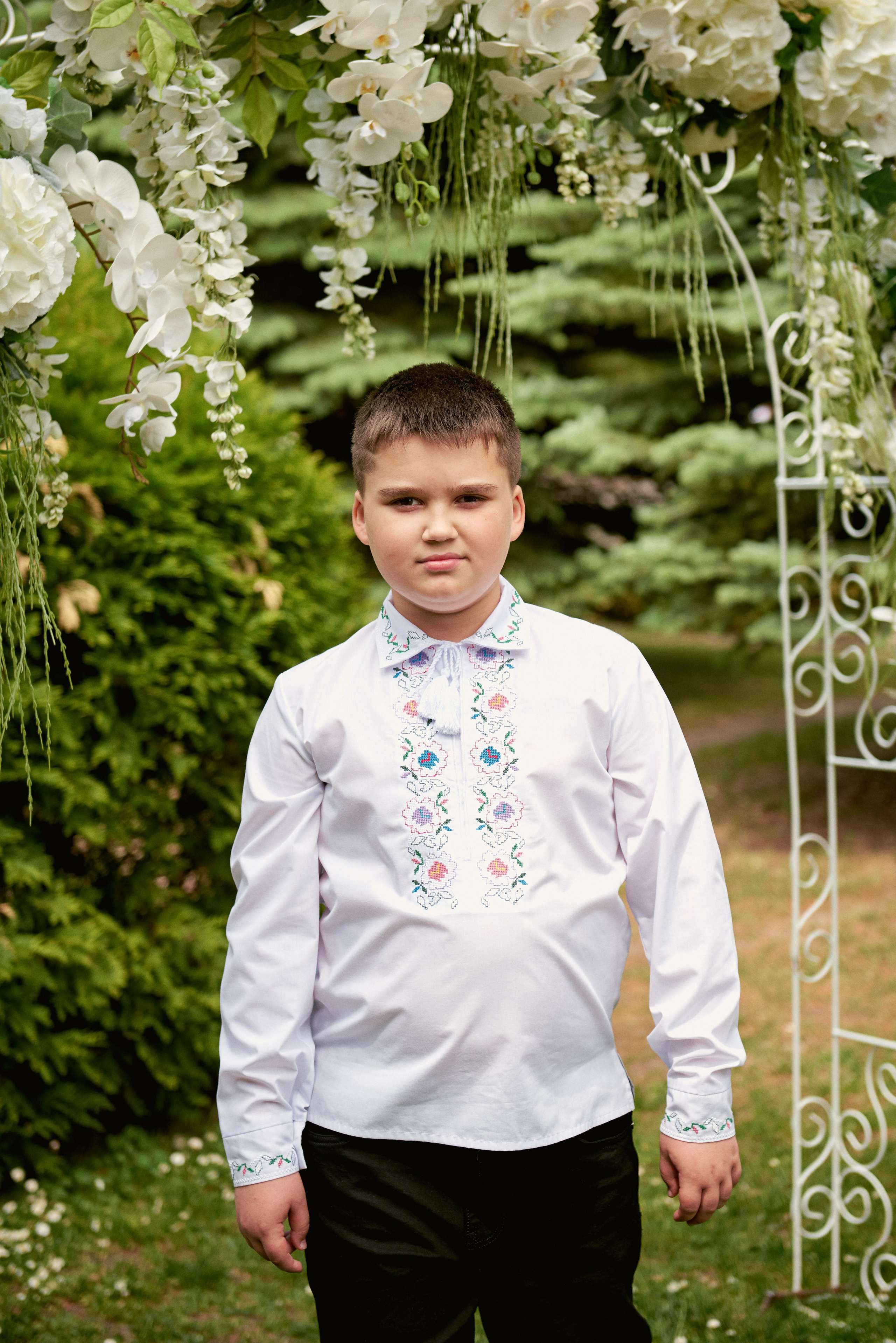 Храм Матері Божої Неустанної Помочі (біля літака). Фотограф новонароджених діток та їх сімей в Тернополі