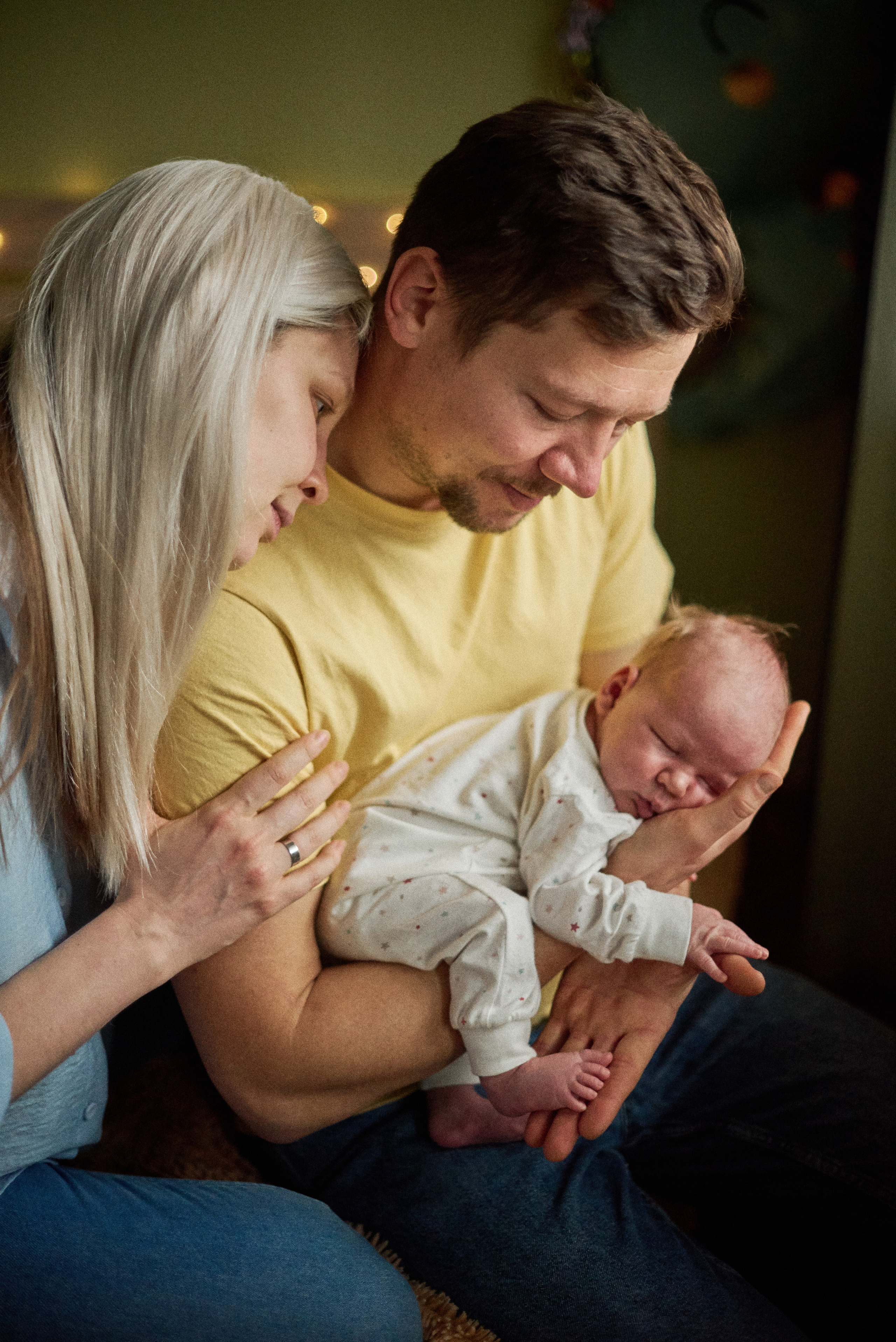 Аня Володя і Назар. Фотограф новонароджених діток та їх сімей в Тернополі