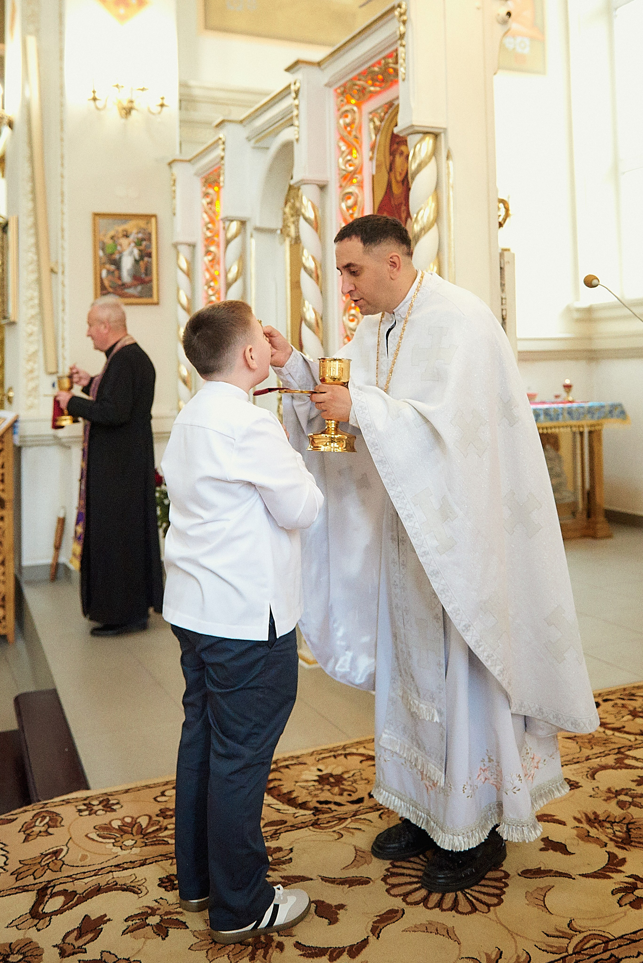 Церква Івана Богуслова. Фотограф новонароджених діток та їх сімей в Тернополі