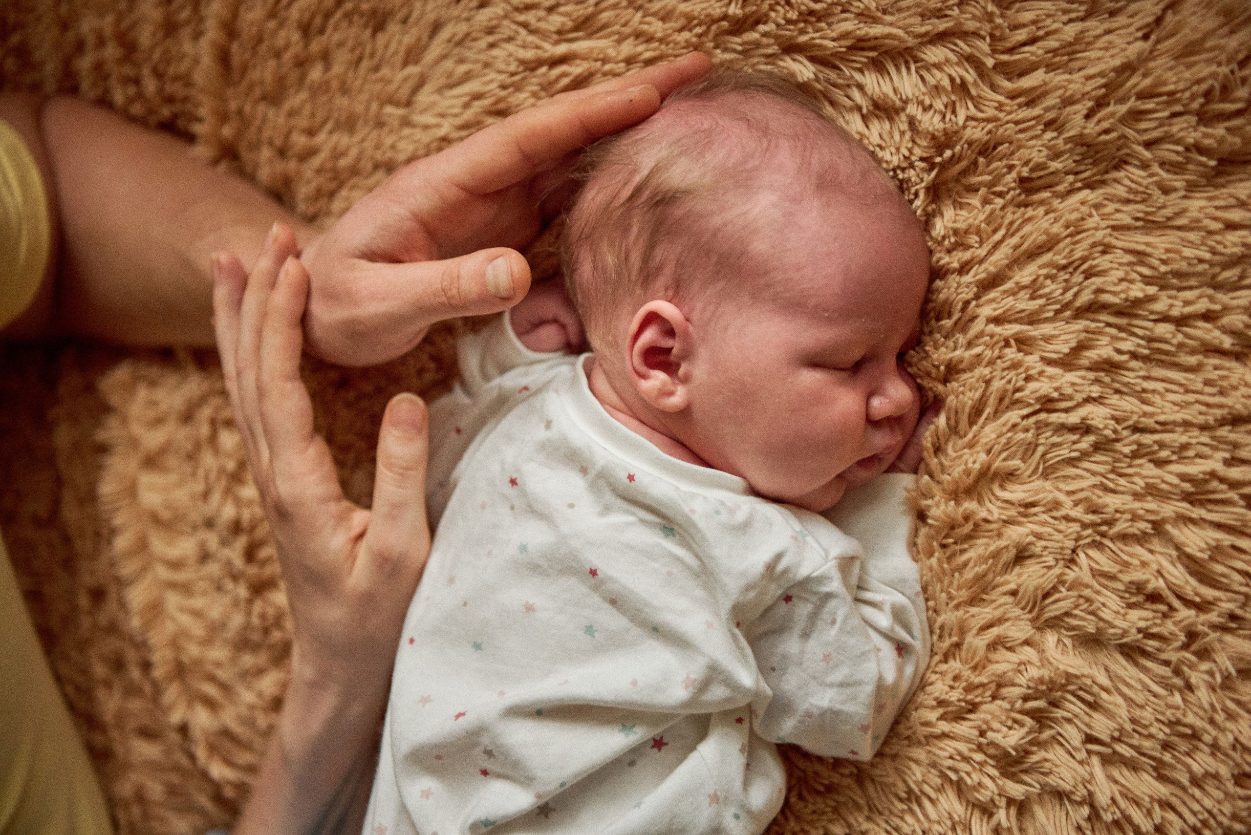 Аня Володя і Назар. Фотограф новонароджених діток та їх сімей в Тернополі