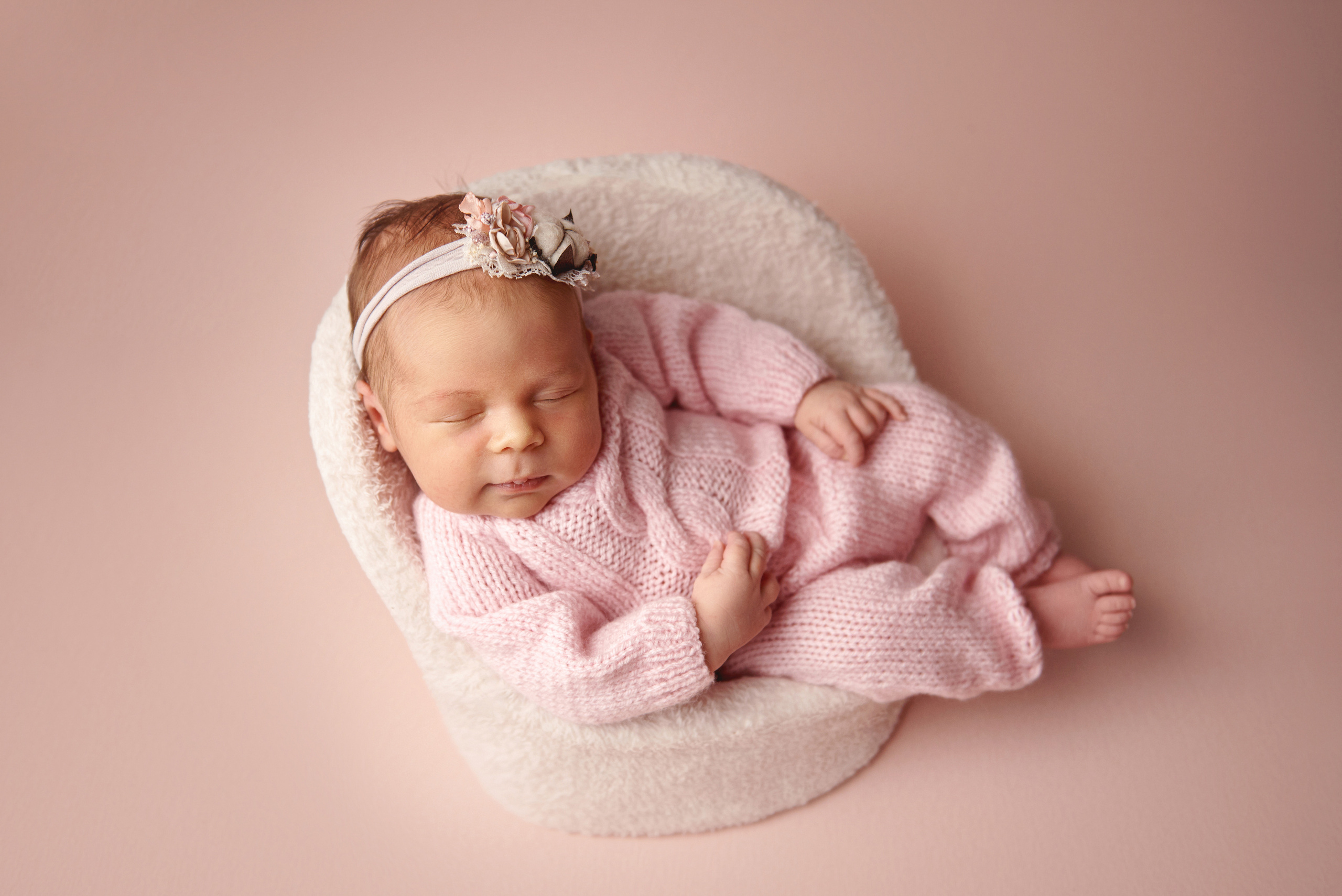 Newborn. Фотограф новонароджених діток та їх сімей в Тернополі