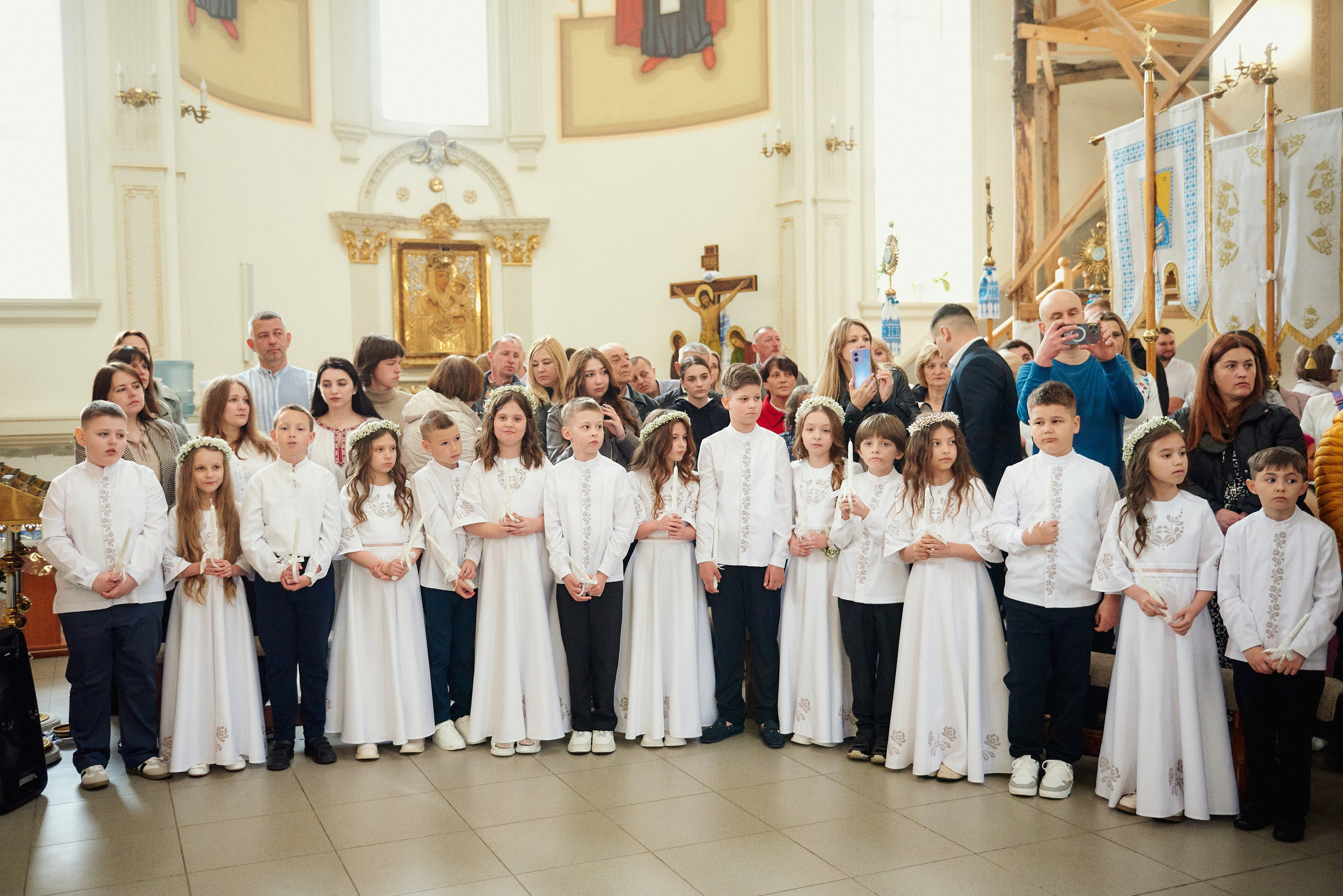 Церква Івана Богуслова. Фотограф новонароджених діток та їх сімей в Тернополі