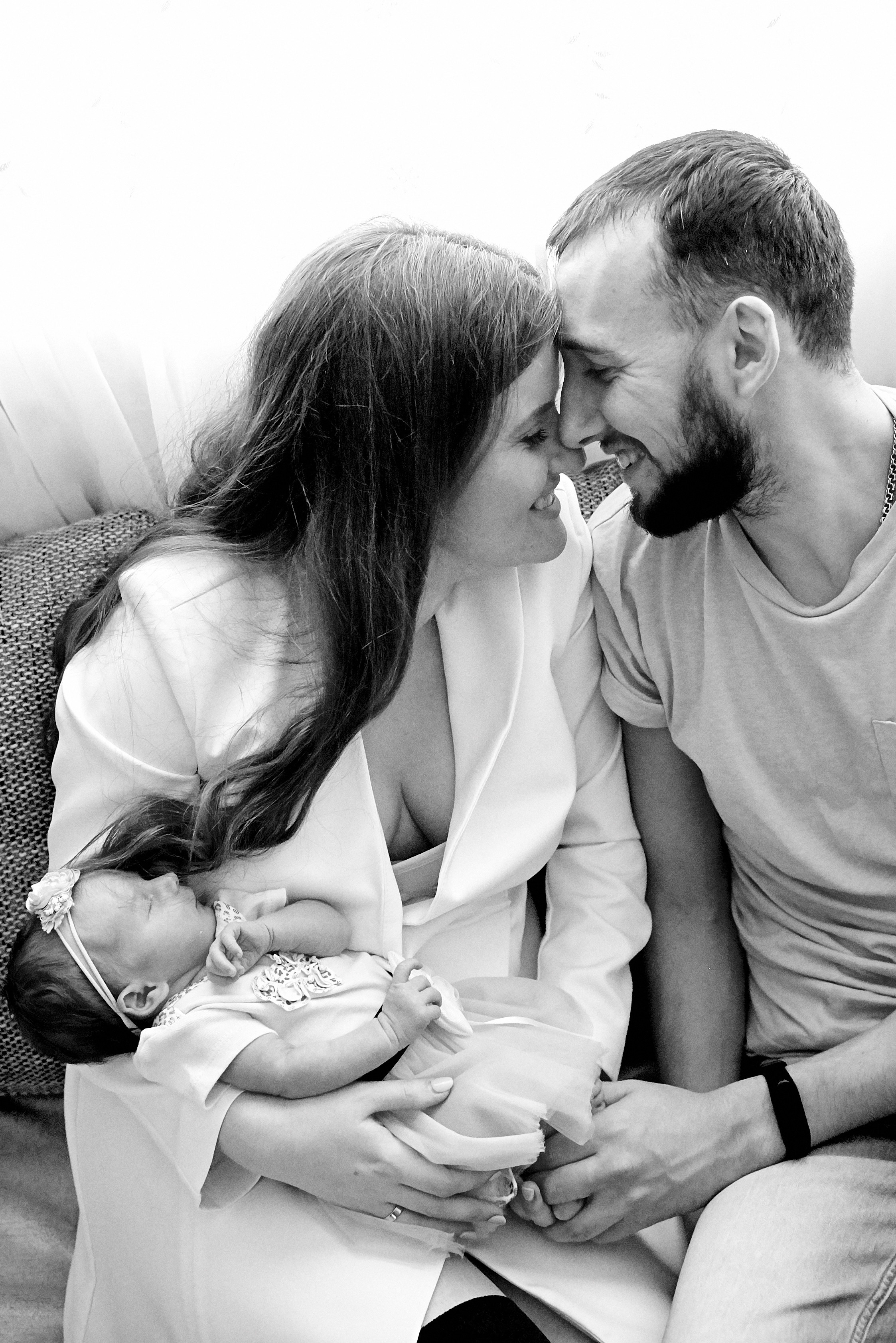 Олена та Влад Емма Єва та Еліна 9 днів життя. Фотограф новонароджених діток та їх сімей в Тернополі