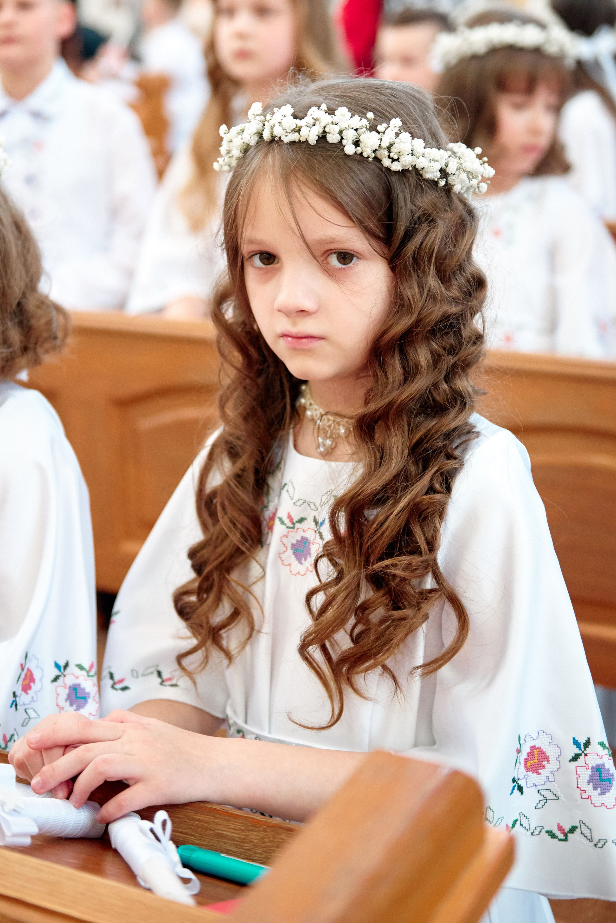 Храм Матері Божої Неустанної Помочі (біля літака). Фотограф новонароджених діток та їх сімей в Тернополі