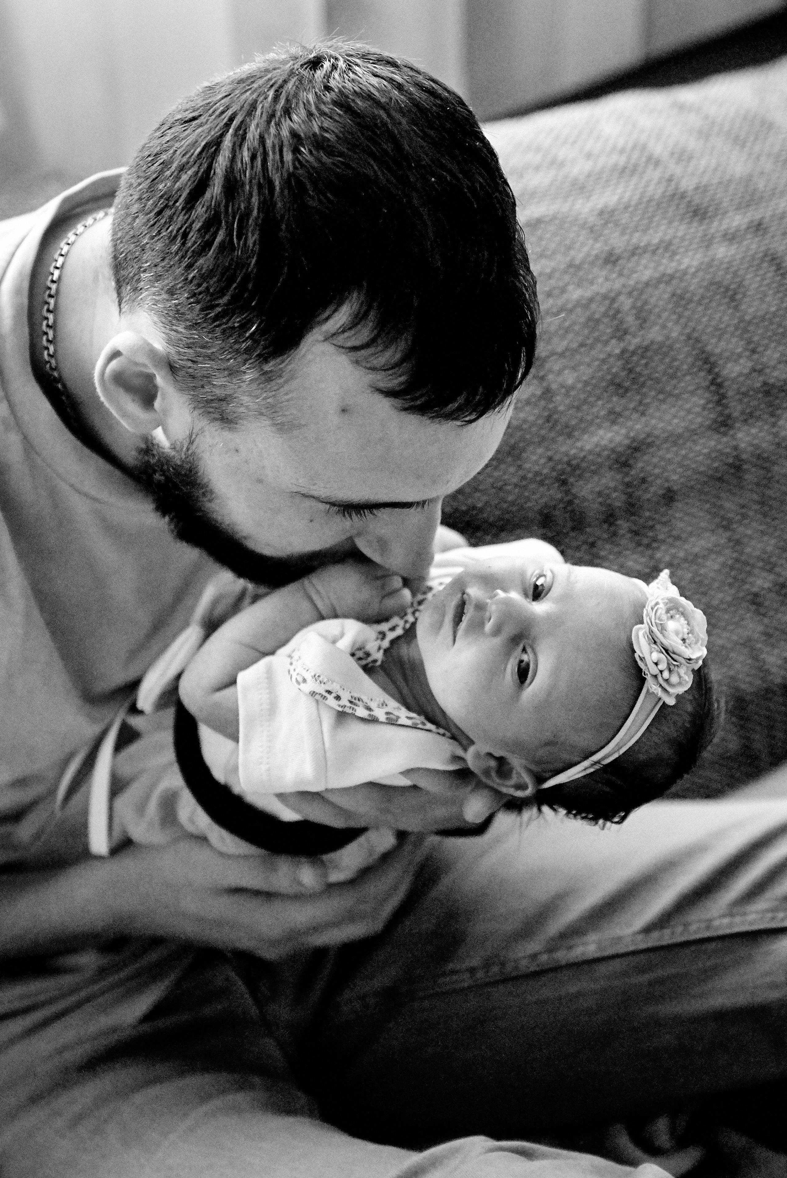 Олена та Влад Емма Єва та Еліна 9 днів життя. Фотограф новонароджених діток та їх сімей в Тернополі