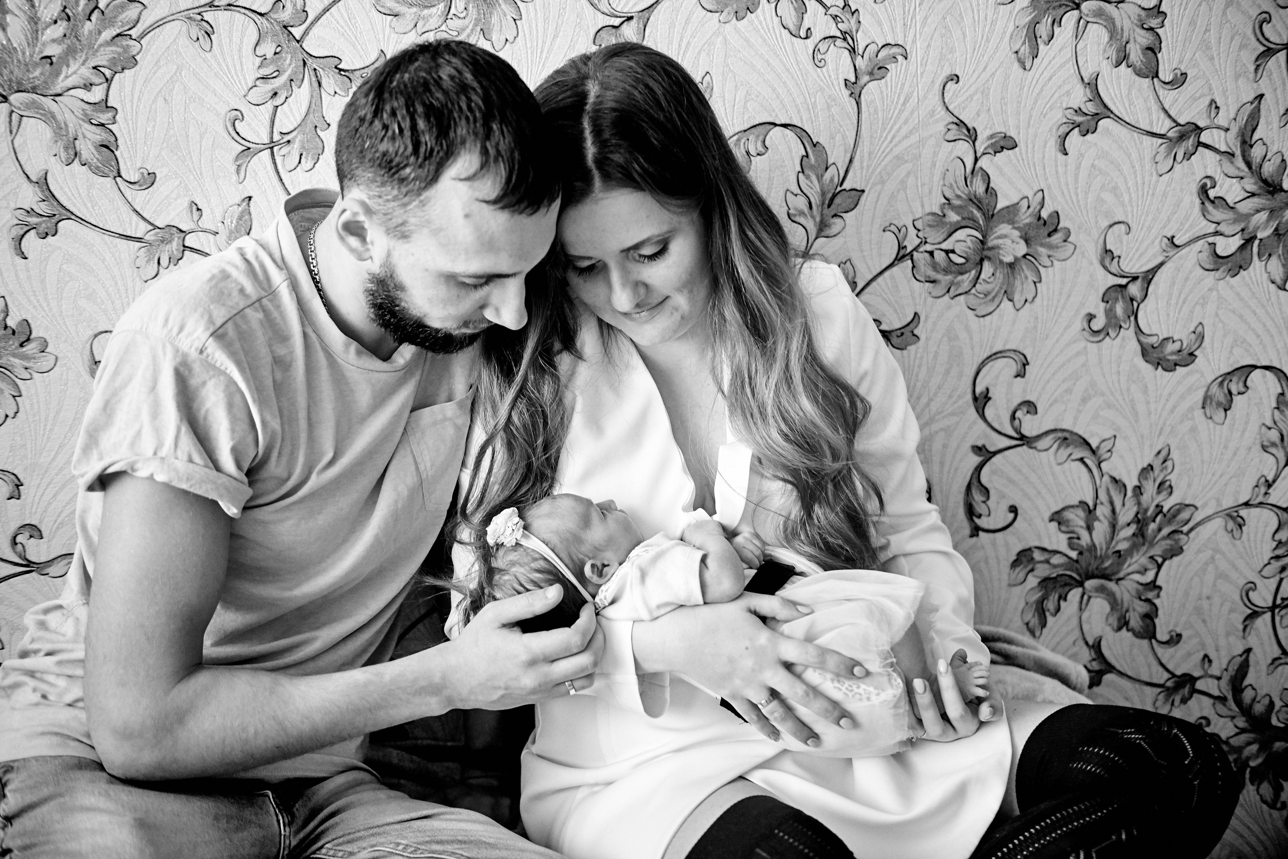 Олена та Влад Емма Єва та Еліна 9 днів життя. Фотограф новонароджених діток та їх сімей в Тернополі