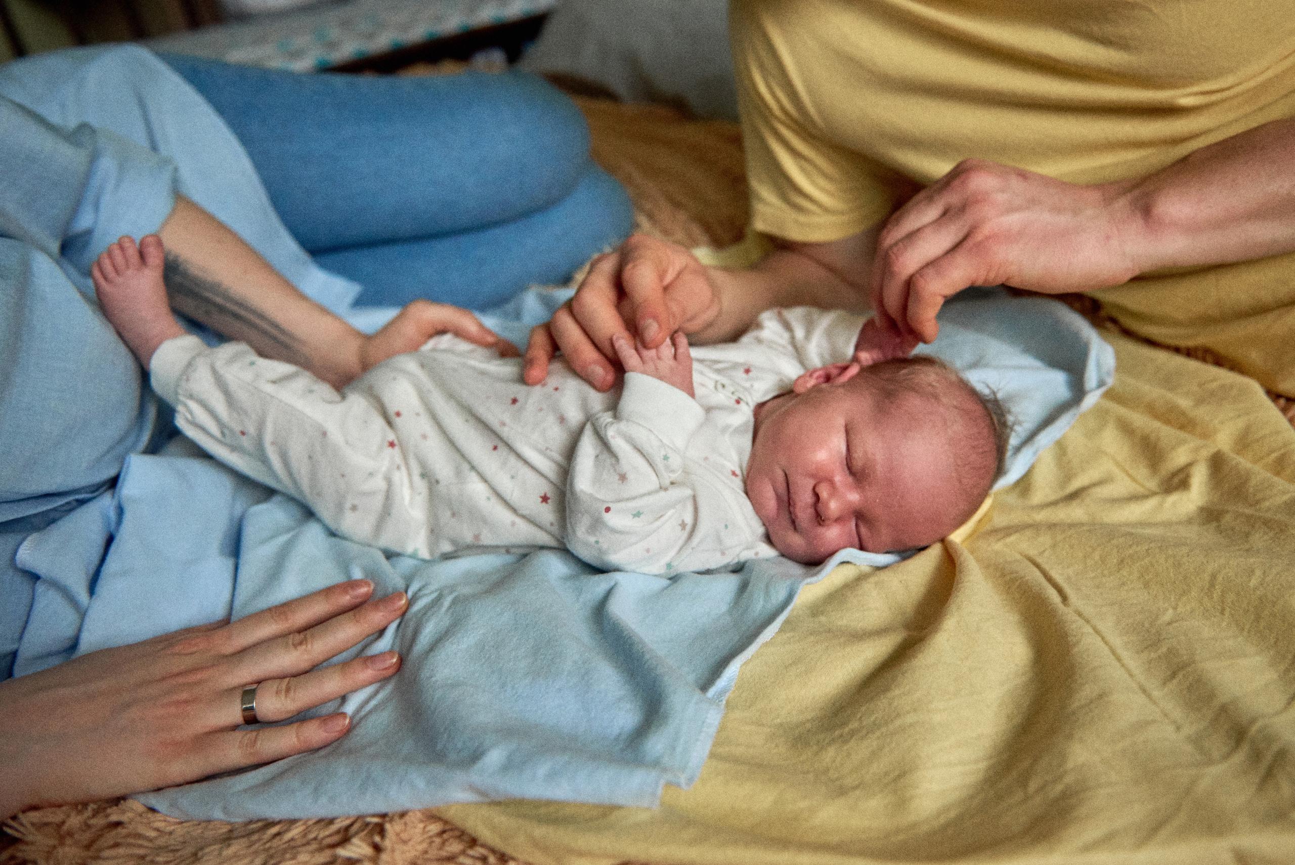 Аня Володя і Назар. Фотограф новонароджених діток та їх сімей в Тернополі