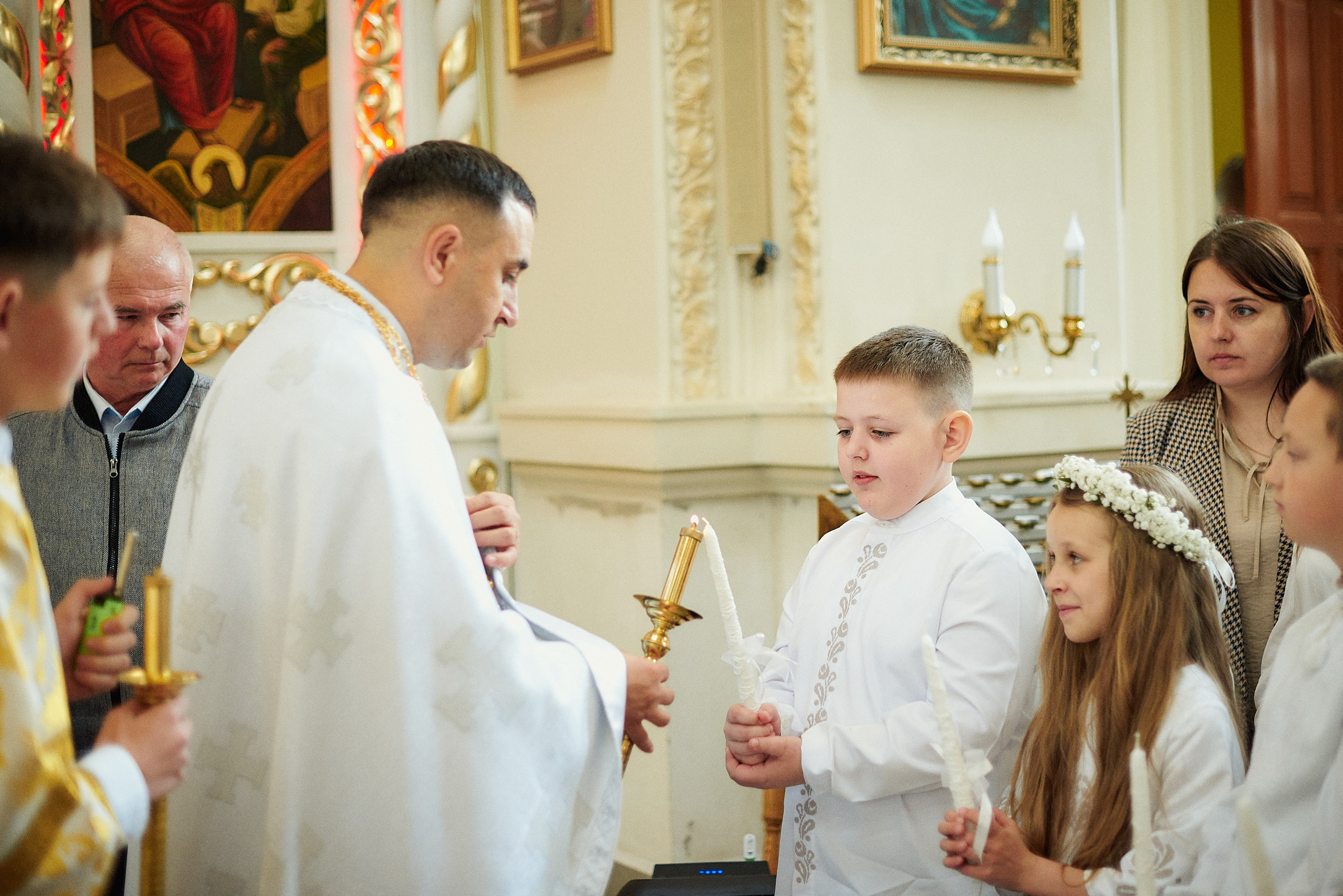 Церква Івана Богуслова. Фотограф новонароджених діток та їх сімей в Тернополі
