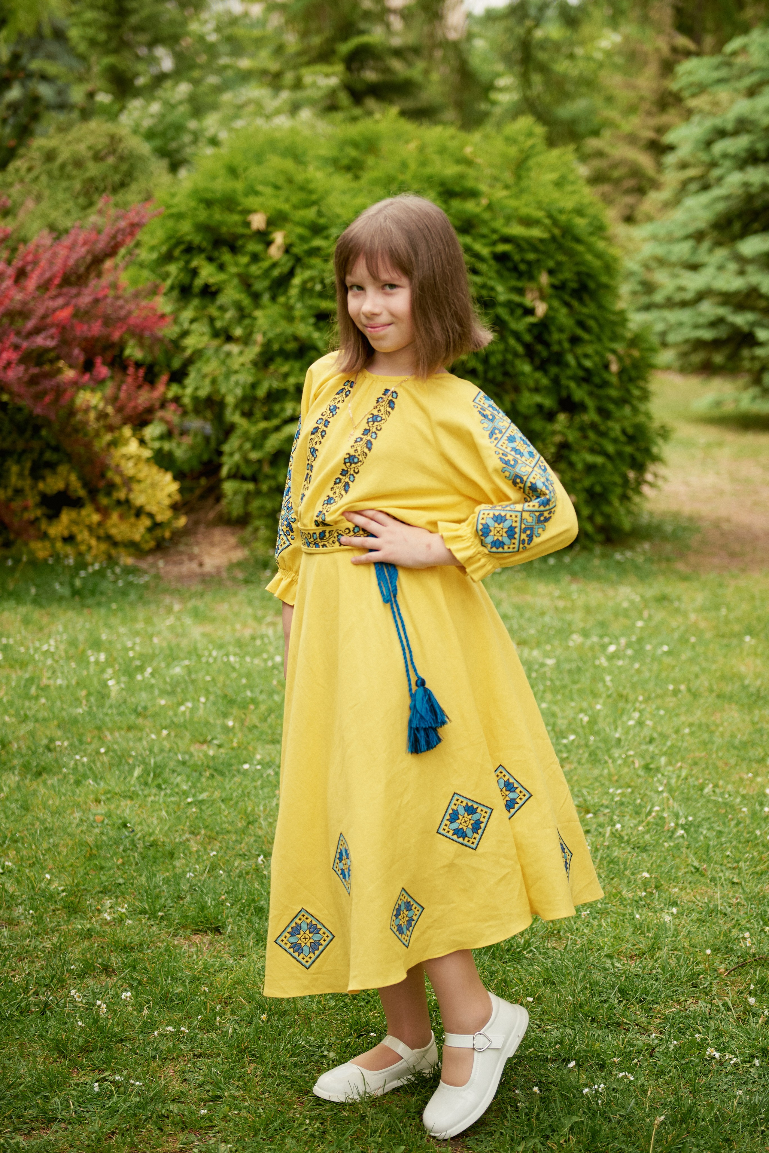 Храм Матері Божої Неустанної Помочі (біля літака). Фотограф новонароджених діток та їх сімей в Тернополі