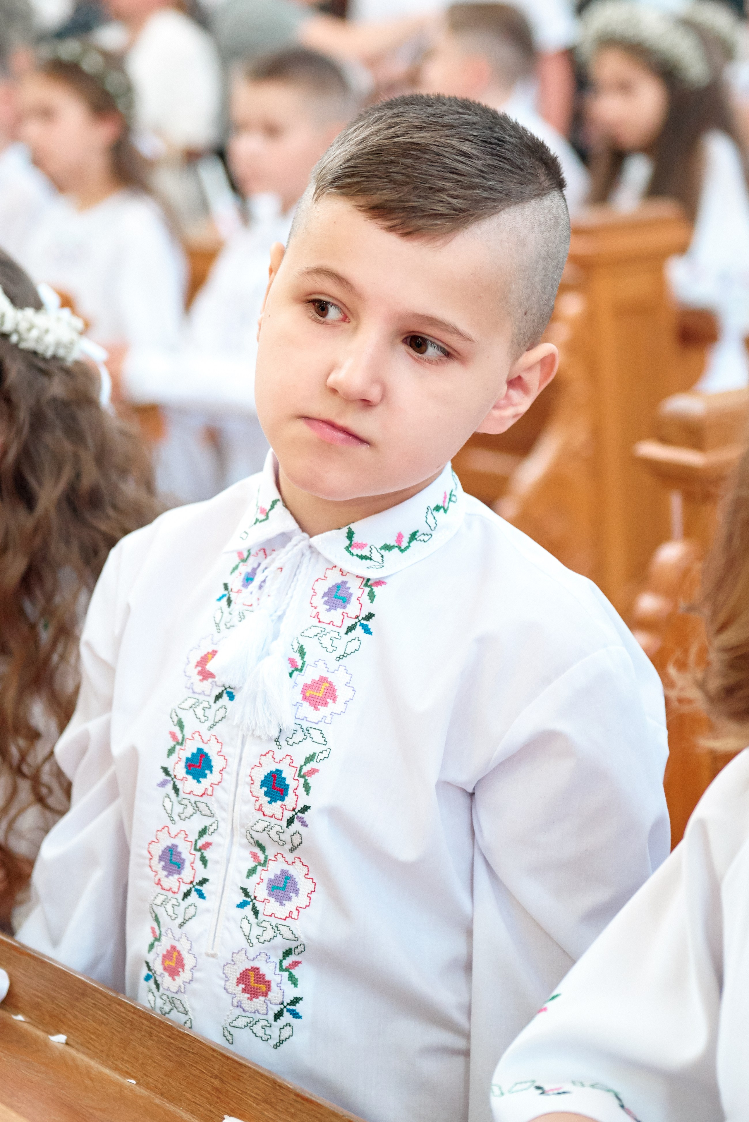 Храм Матері Божої Неустанної Помочі (біля літака). Фотограф новонароджених діток та їх сімей в Тернополі