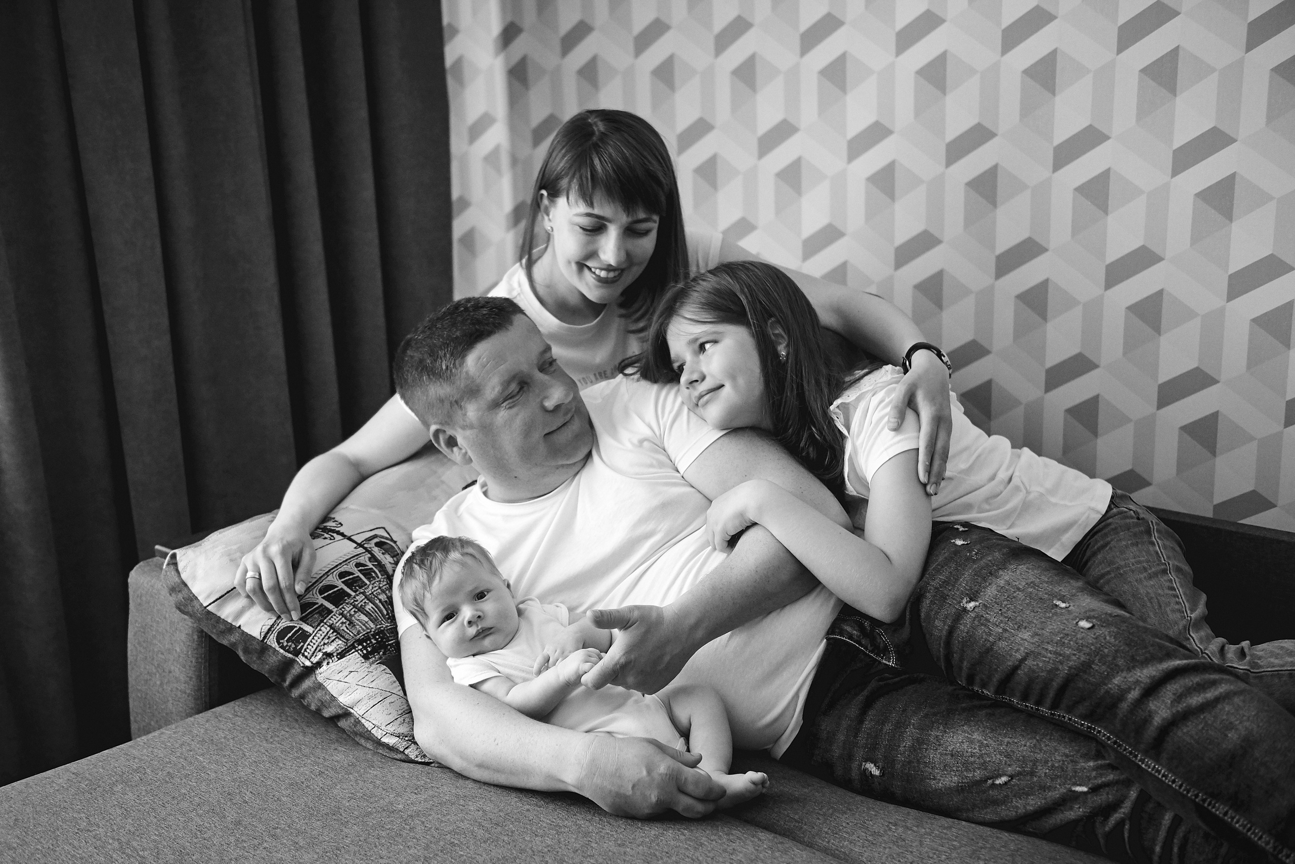 Таня Віталій Давид і Ніка. Фотограф новонароджених діток та їх сімей в Тернополі