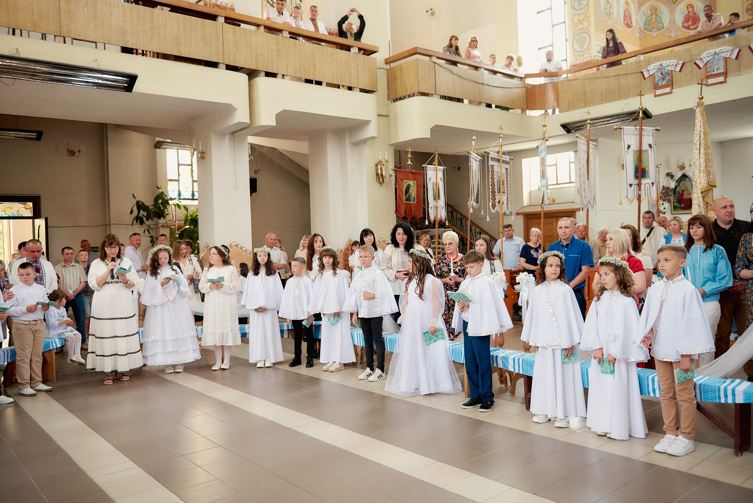 Причастя. Фотограф новонароджених діток та їх сімей в Тернополі