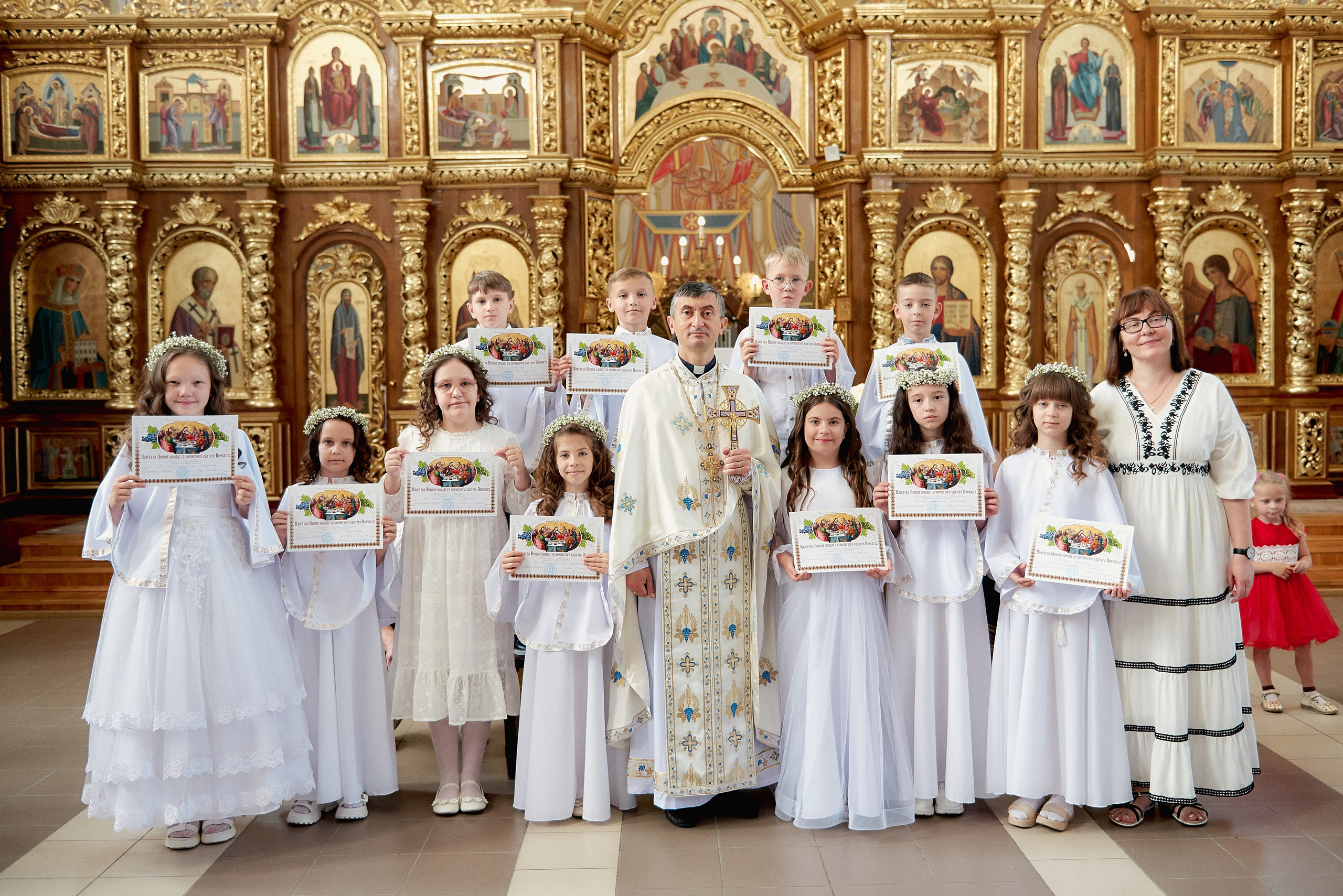 Причастя. Фотограф новонароджених діток та їх сімей в Тернополі