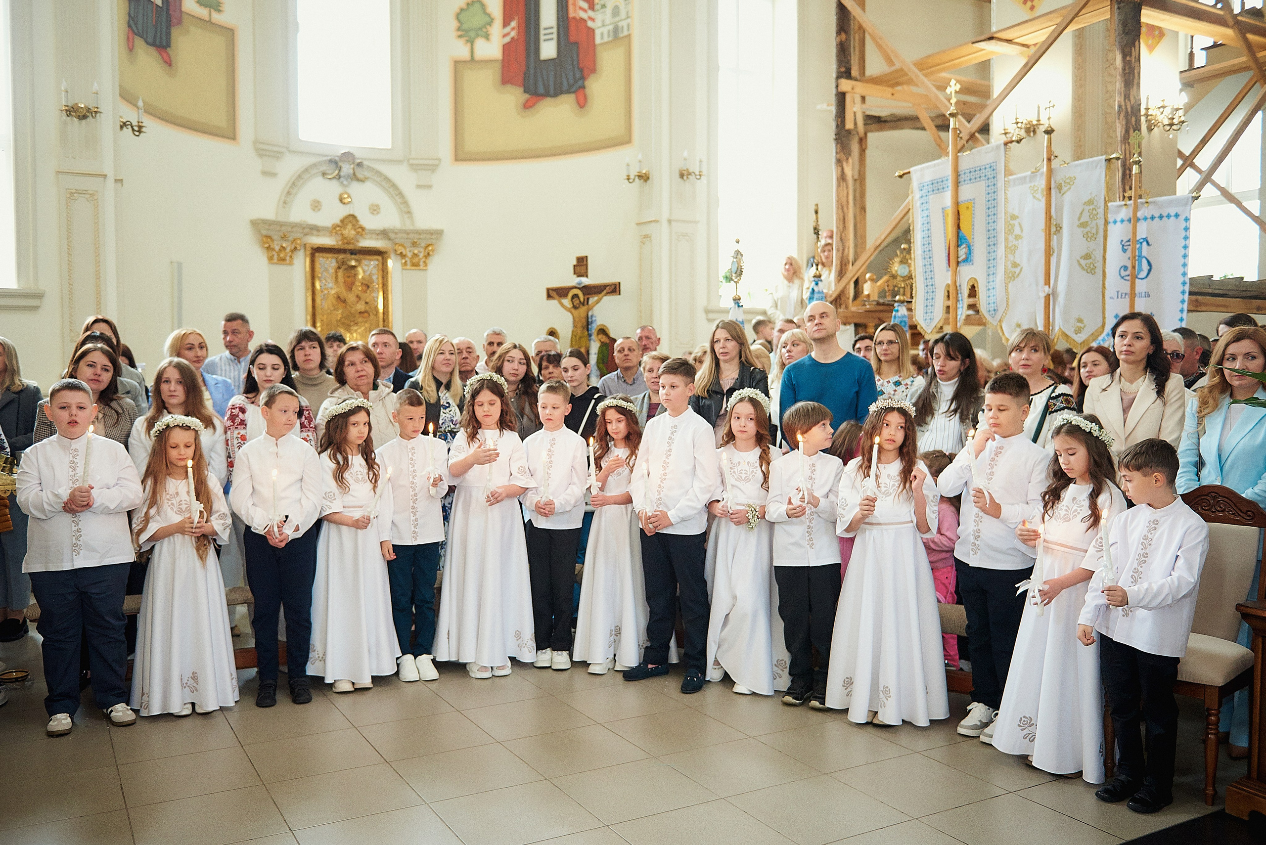Церква Івана Богуслова. Фотограф новонароджених діток та їх сімей в Тернополі