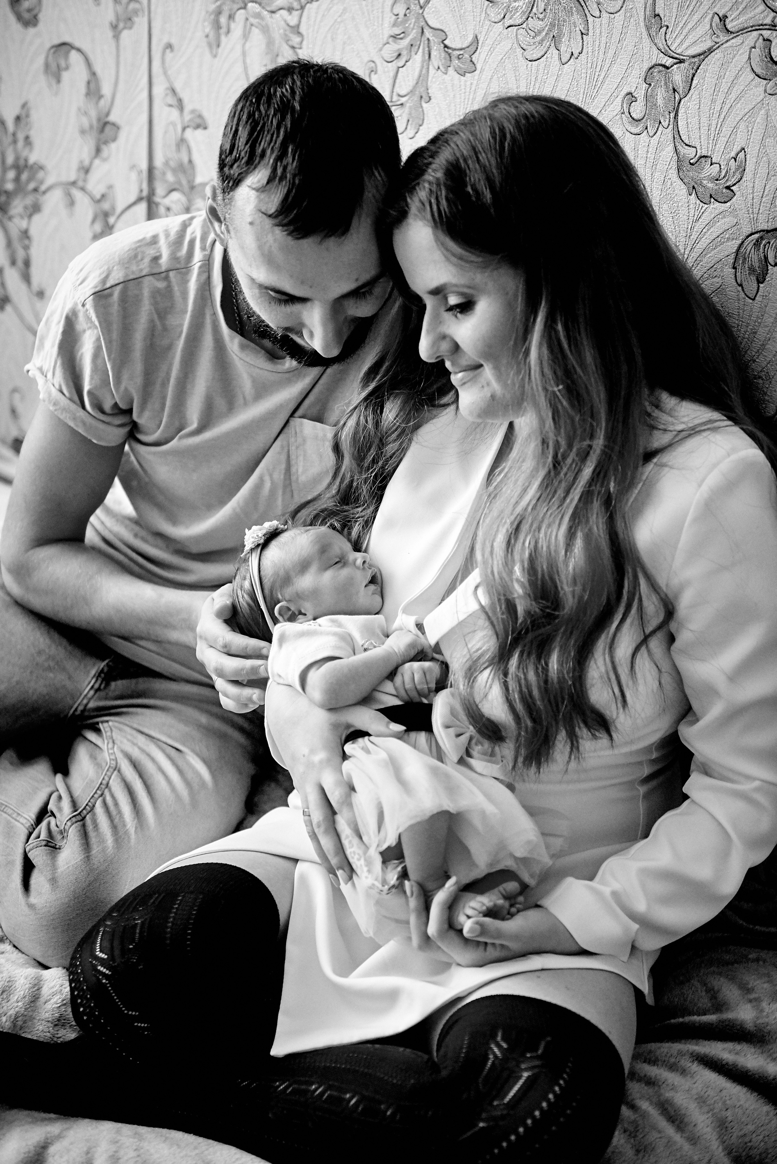 Олена та Влад Емма Єва та Еліна 9 днів життя. Фотограф новонароджених діток та їх сімей в Тернополі