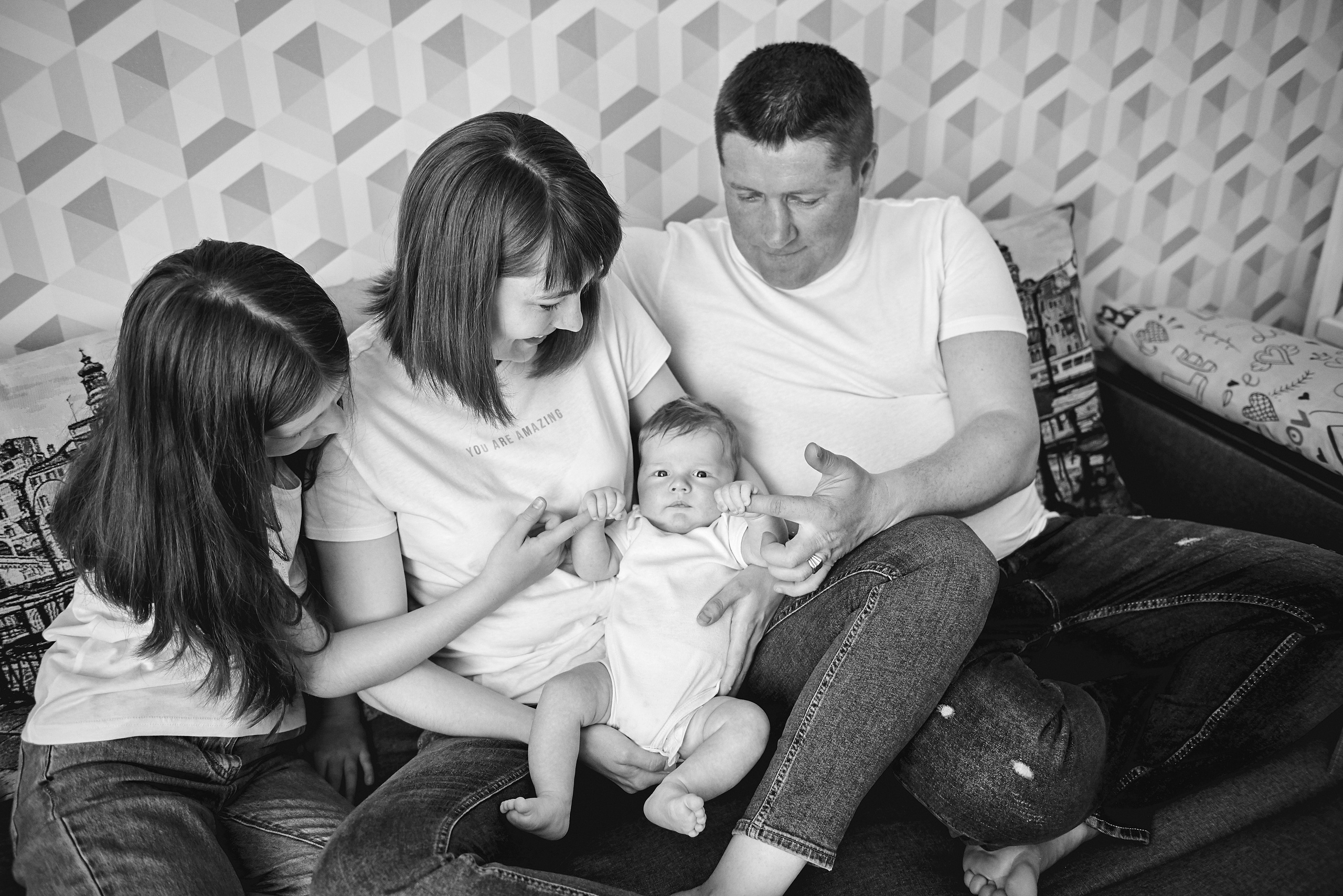 Таня Віталій Давид і Ніка. Фотограф новонароджених діток та їх сімей в Тернополі