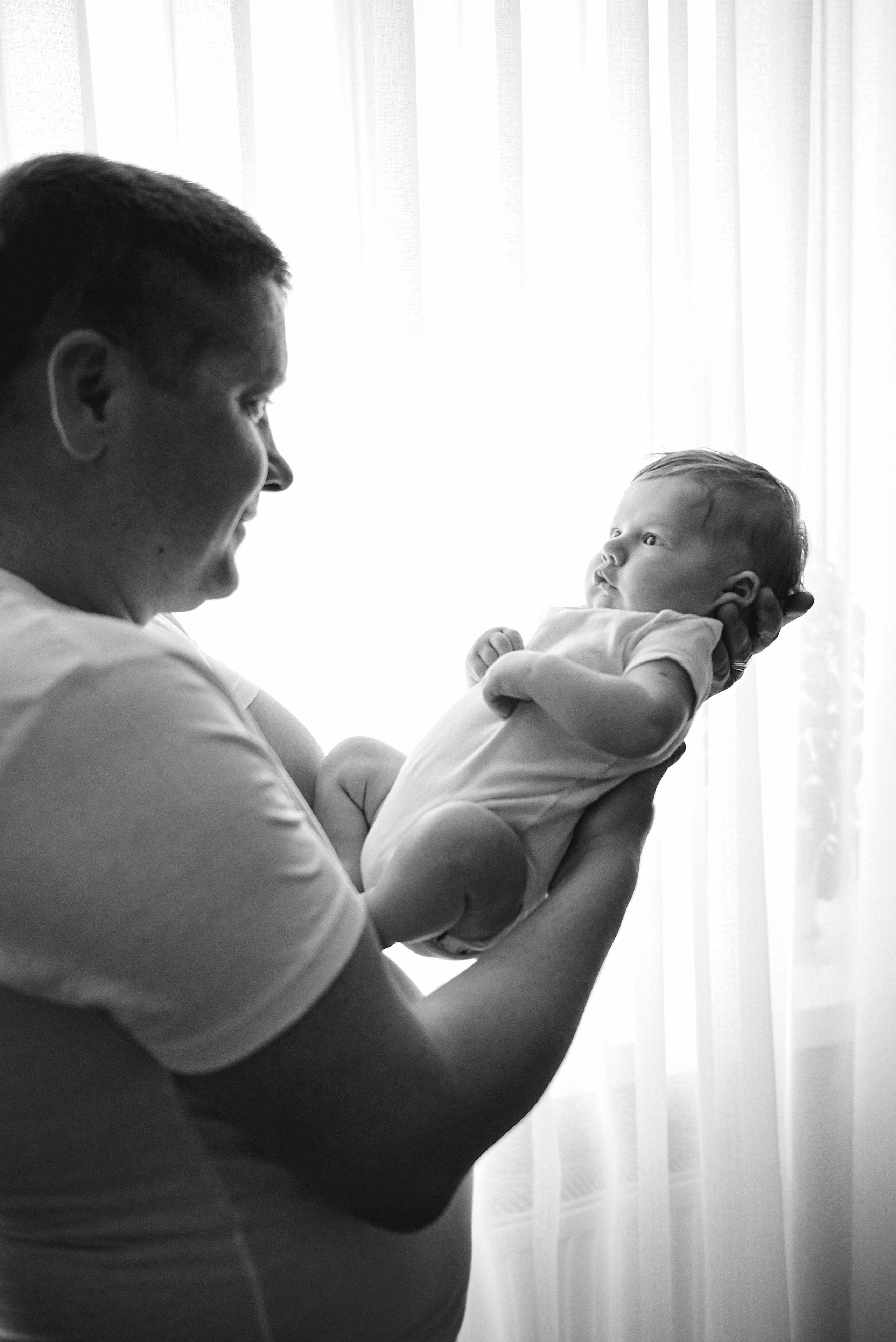 Таня Віталій Давид і Ніка. Фотограф новонароджених діток та їх сімей в Тернополі