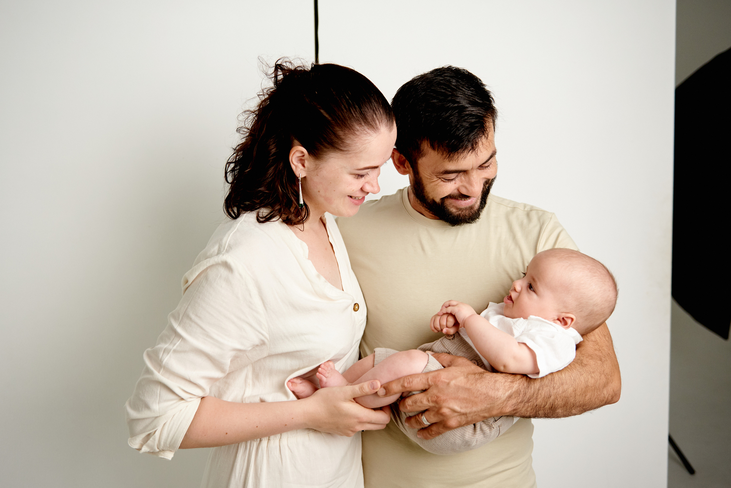 Катя Сем Матвій Костя і Даніель. Фотограф новонароджених діток та їх сімей в Тернополі