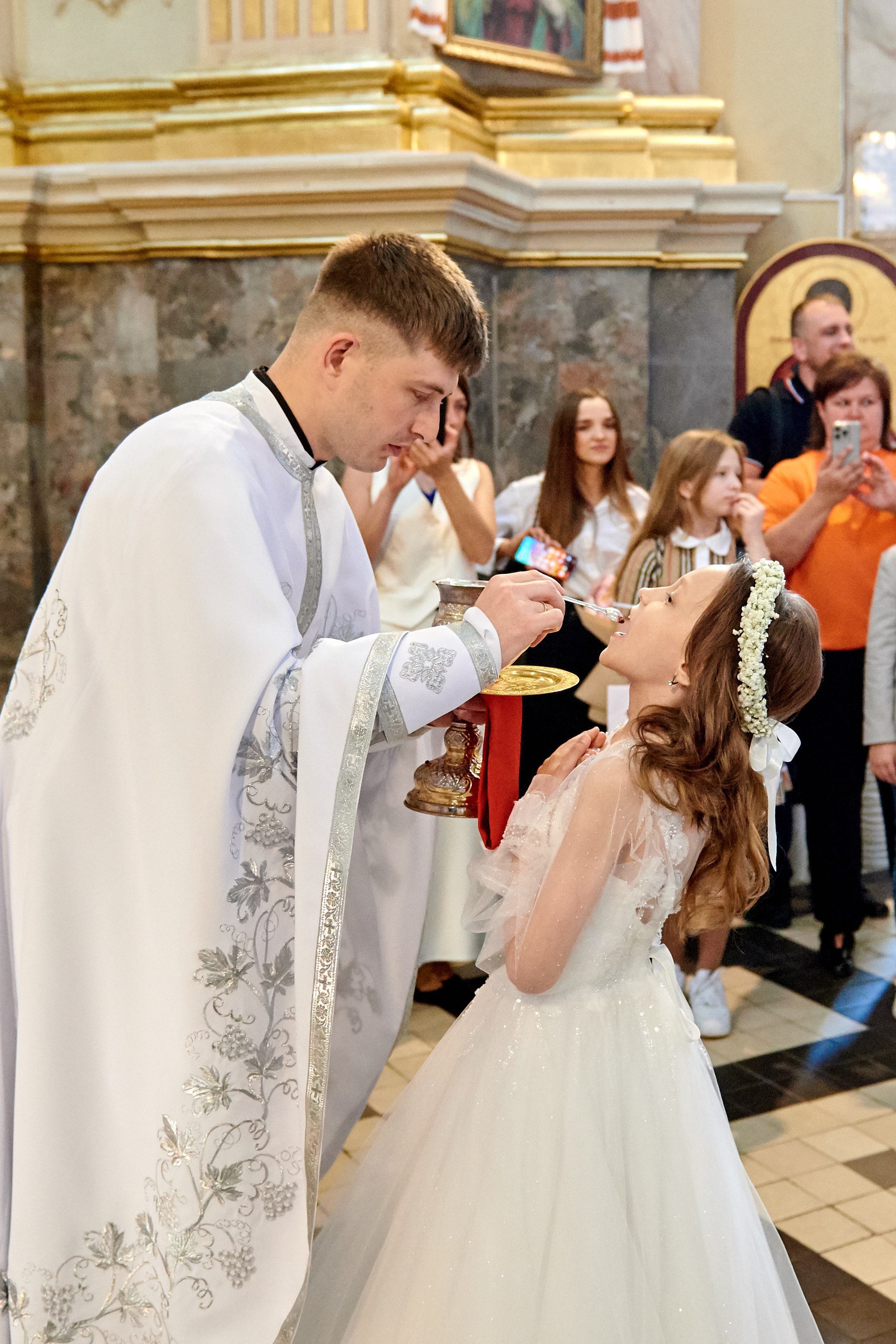 Архикатедральний Собор НЗПБ (Катедра). Фотограф новонароджених діток та їх сімей в Тернополі