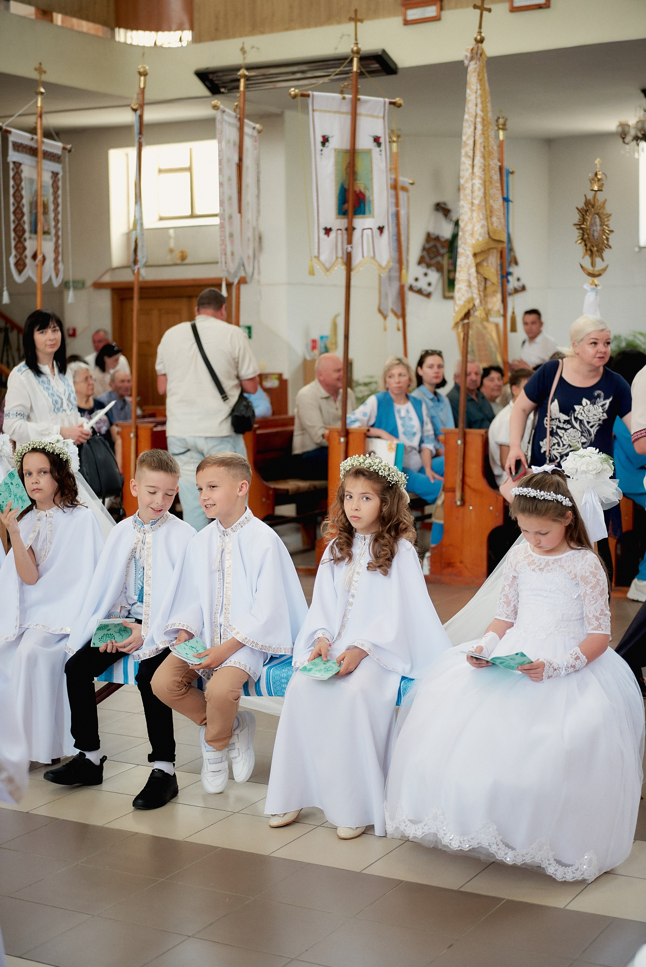 Причастя. Фотограф новонароджених діток та їх сімей в Тернополі
