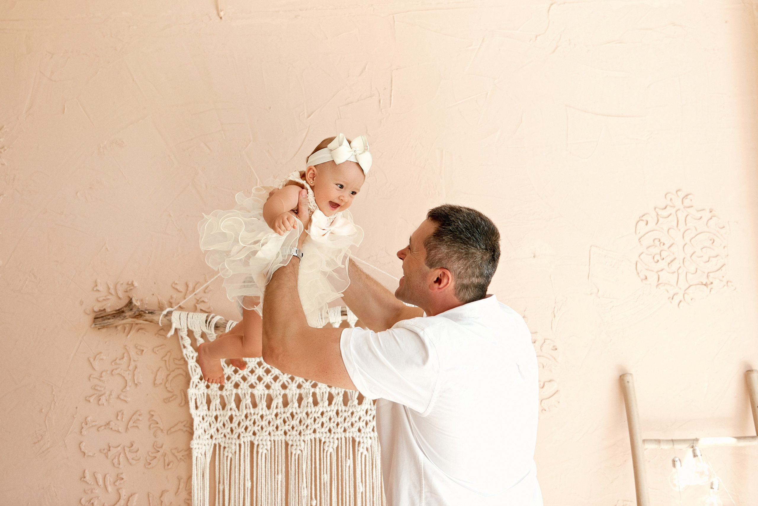 Емілі. Фотограф новонароджених діток та їх сімей в Тернополі