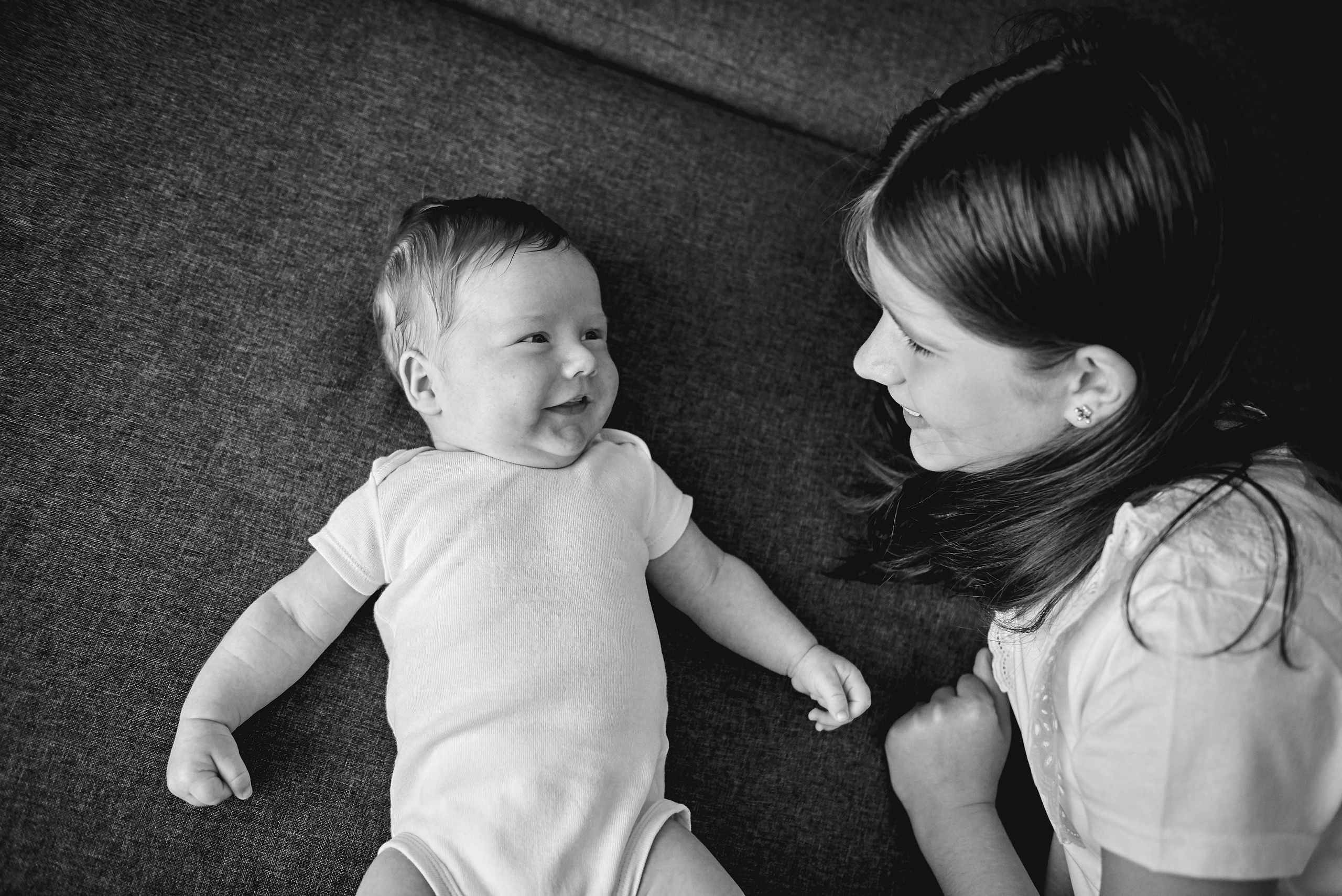 Таня Віталій Давид і Ніка. Фотограф новонароджених діток та їх сімей в Тернополі